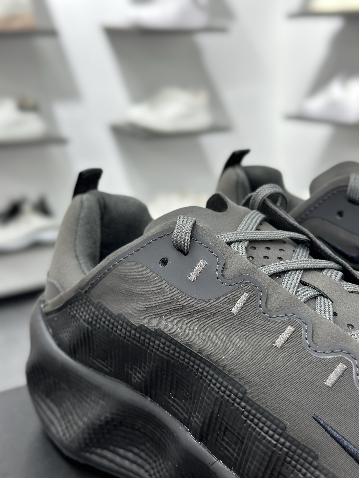 Nike Vomero Premium 耐克顶级迈柔」路跑鞋 HQ2863-300-Chinese wholesaler seller Clothes Bags handbags wholesale Shoes High Quatity wholesaler seller Cheap Sneakers from China Factory Chinese suppliers china wholesale clothing wholesaler seller Nike Vomero Premium 耐克顶级迈柔」路跑鞋 HQ2863-300