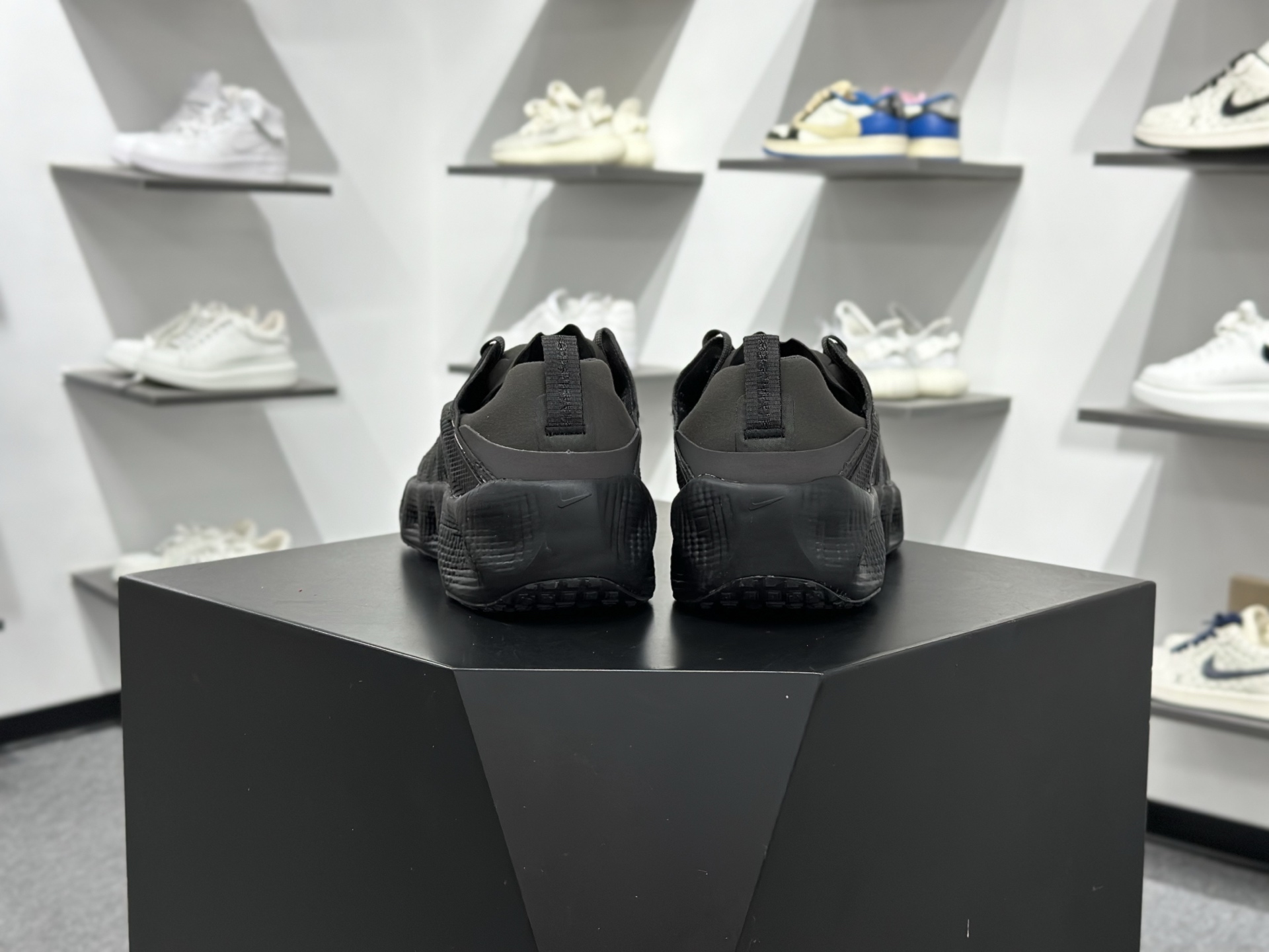 Nike Vomero Premium 耐克顶级迈柔」路跑鞋 HQ2863-300-Chinese wholesaler seller Clothes Bags handbags wholesale Shoes High Quatity wholesaler seller Cheap Sneakers from China Factory Chinese suppliers china wholesale clothing wholesaler seller Nike Vomero Premium 耐克顶级迈柔」路跑鞋 HQ2863-300