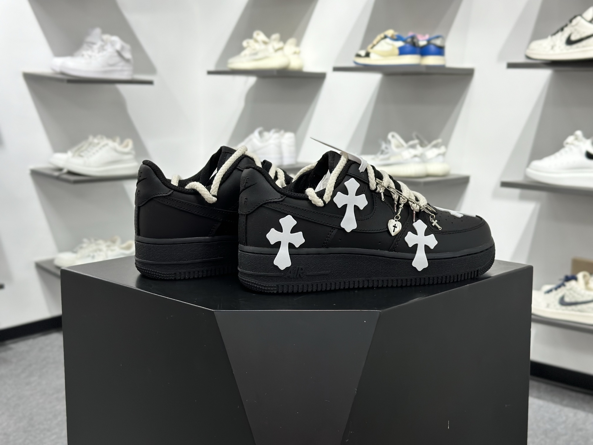 Nike Air Force 1 Low 克罗心 解构绑带 CW2288-111-Chinese wholesaler seller Clothes Bags handbags wholesale Shoes High Quatity wholesaler seller Cheap Sneakers from China Factory Chinese suppliers china wholesale clothing wholesaler seller Nike Air Force 1 Low 克罗心 解构绑带 CW2288-111