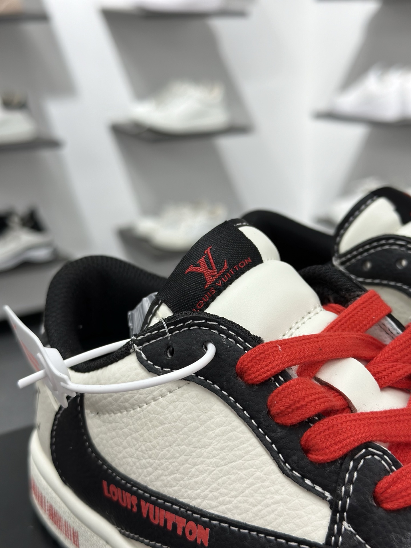Travis Scott x Fragment Design x Air Jordan 1 Low SP AJ1 乔1联名 白黑压纹 低帮文化休闲板鞋 DZ2688-008-Chinese wholesaler seller Clothes Bags handbags wholesale Shoes High Quatity wholesaler seller Cheap Sneakers from China Factory Chinese suppliers china wholesale clothing wholesaler seller Travis Scott x Fragment Design x Air Jordan 1 Low SP AJ1 乔1联名 白黑压纹 低帮文化休闲板鞋 DZ2688-008