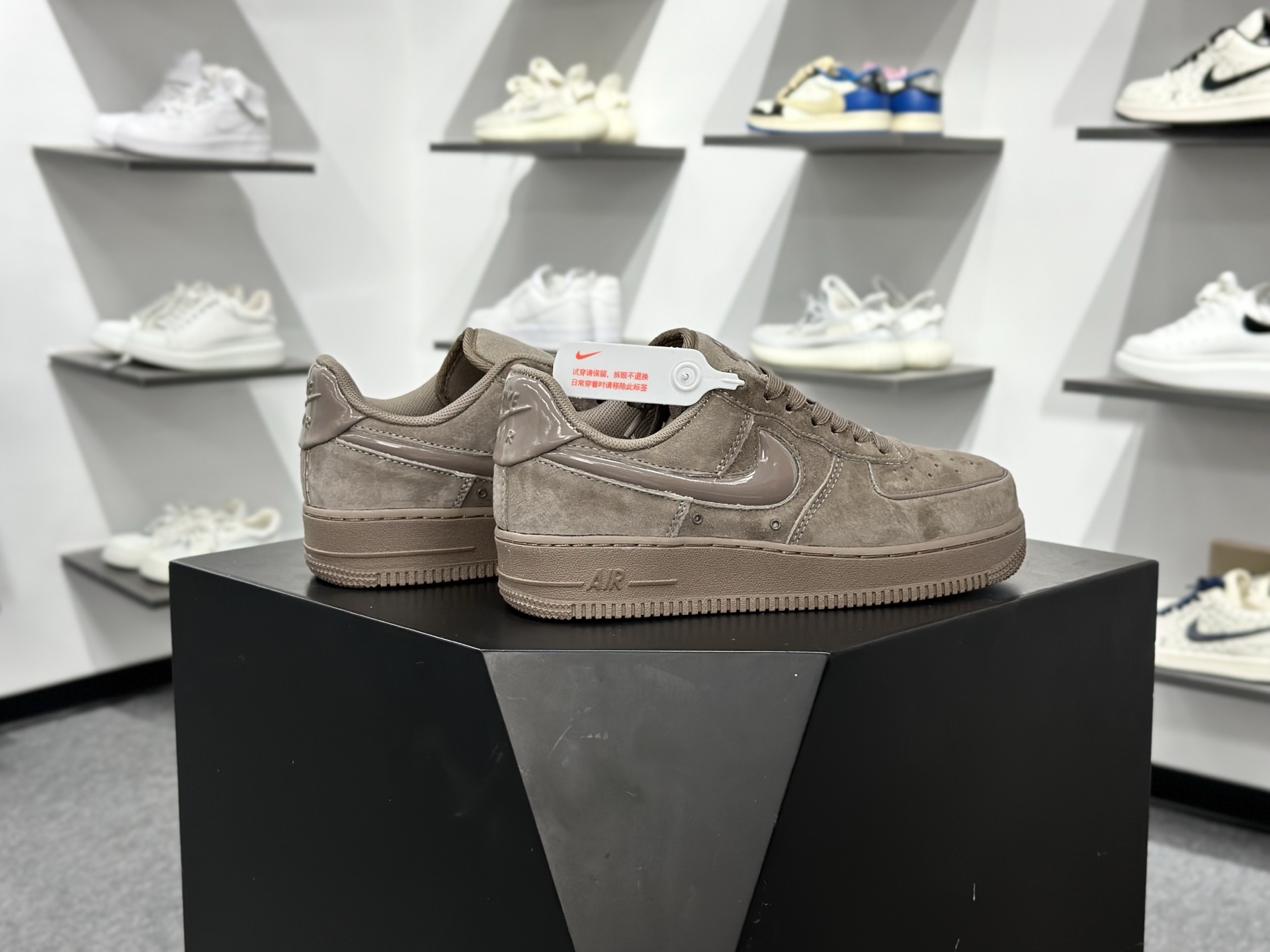 NIKE AIR FORCE 1 LOW “空军一号 低帮 运动鞋 休闲鞋 HV4406-200-Chinese wholesaler seller Clothes Bags handbags wholesale Shoes High Quatity wholesaler seller Cheap Sneakers from China Factory Chinese suppliers china wholesale clothing wholesaler seller NIKE AIR FORCE 1 LOW “空军一号 低帮 运动鞋 休闲鞋 HV4406-200
