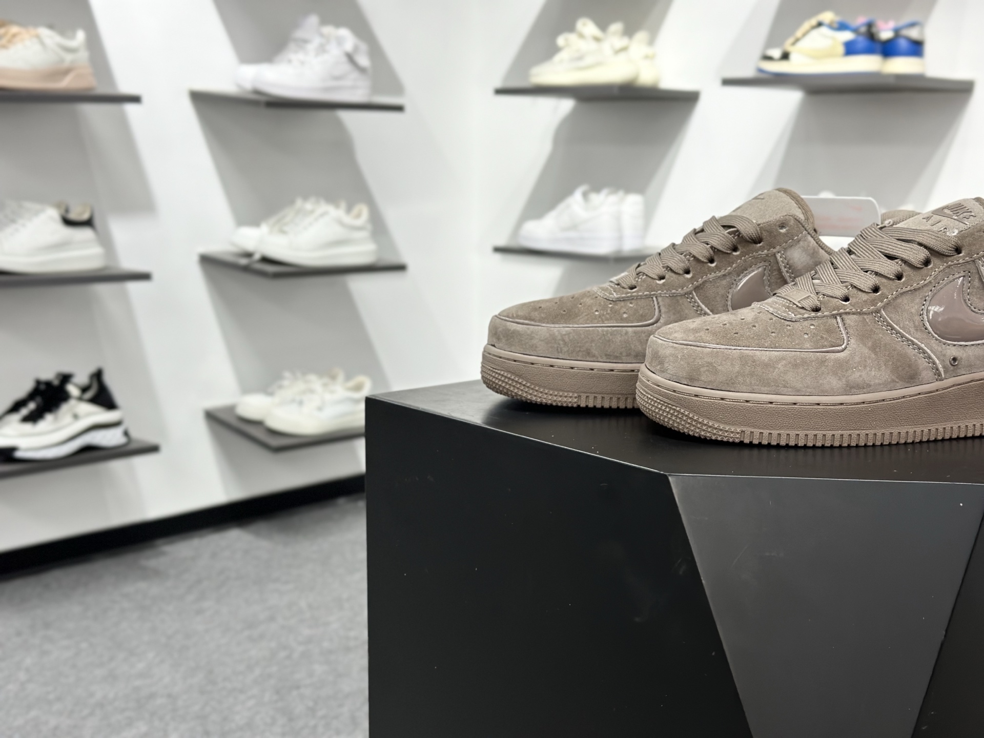 NIKE AIR FORCE 1 LOW “空军一号 低帮 运动鞋 休闲鞋 HV4406-200-Chinese wholesaler seller Clothes Bags handbags wholesale Shoes High Quatity wholesaler seller Cheap Sneakers from China Factory Chinese suppliers china wholesale clothing wholesaler seller NIKE AIR FORCE 1 LOW “空军一号 低帮 运动鞋 休闲鞋 HV4406-200