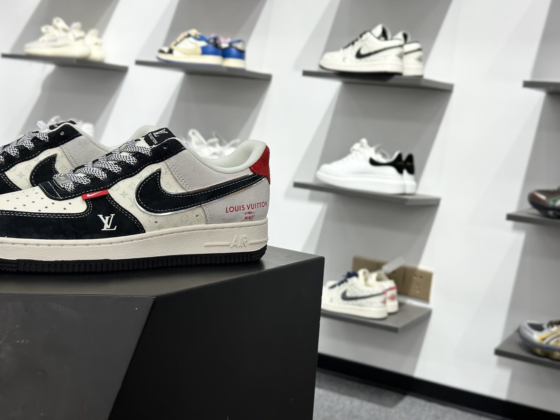 Nike Air Force1 07 low LV联名 定制空军 CX5050-Y40-Chinese wholesaler seller Clothes Bags handbags wholesale Shoes High Quatity wholesaler seller Cheap Sneakers from China Factory Chinese suppliers china wholesale clothing wholesaler seller Nike Air Force1 07 low LV联名 定制空军 CX5050-Y40