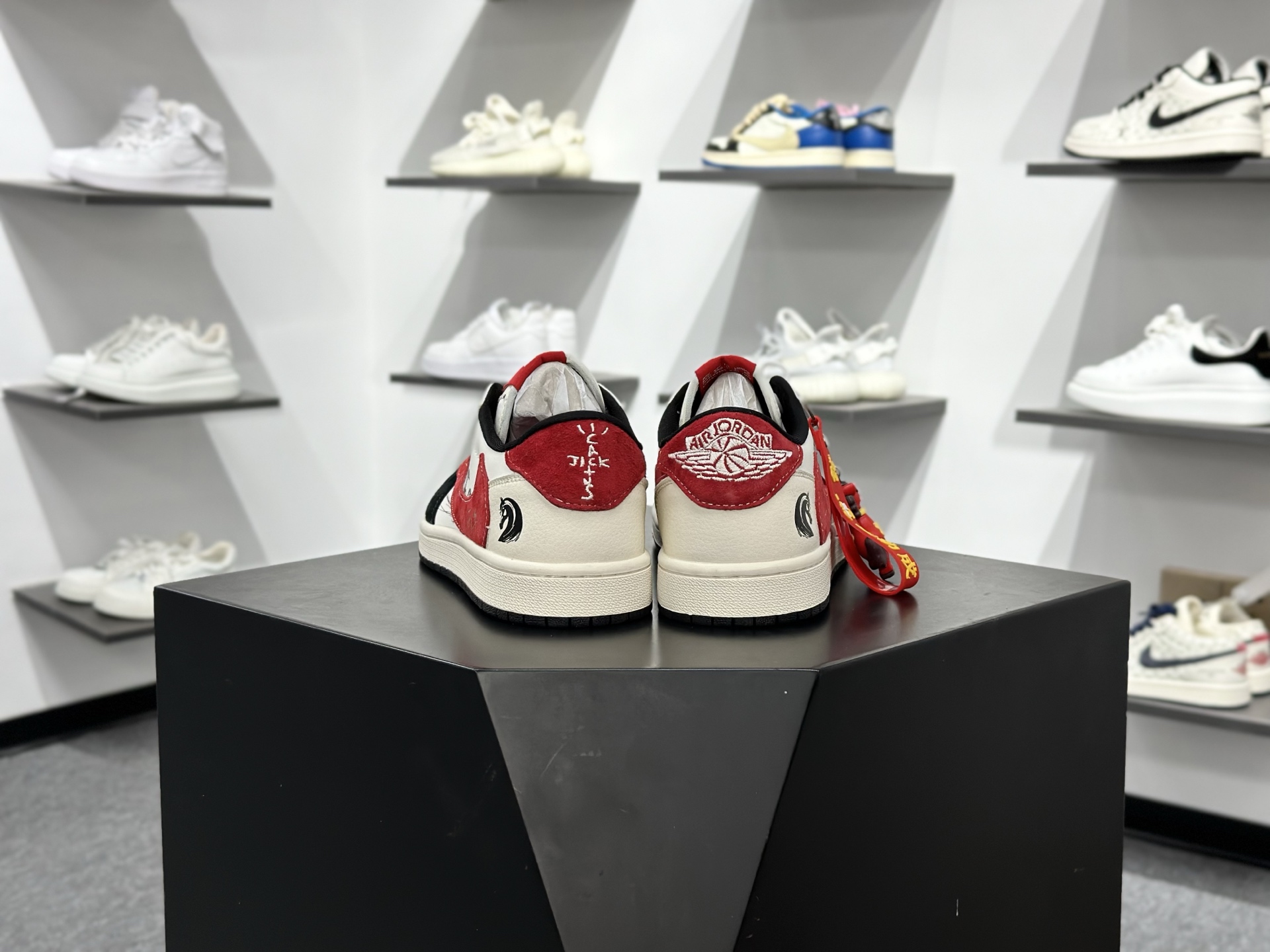 Nike Air Jordan 1 Low 定制配色 马年限定 定制AJ联名-高端定制 低帮复古文化板鞋 FC1688-253-Chinese wholesaler seller Clothes Bags handbags wholesale Shoes High Quatity wholesaler seller Cheap Sneakers from China Factory Chinese suppliers china wholesale clothing wholesaler seller Nike Air Jordan 1 Low 定制配色 马年限定 定制AJ联名-高端定制 低帮复古文化板鞋 FC1688-253