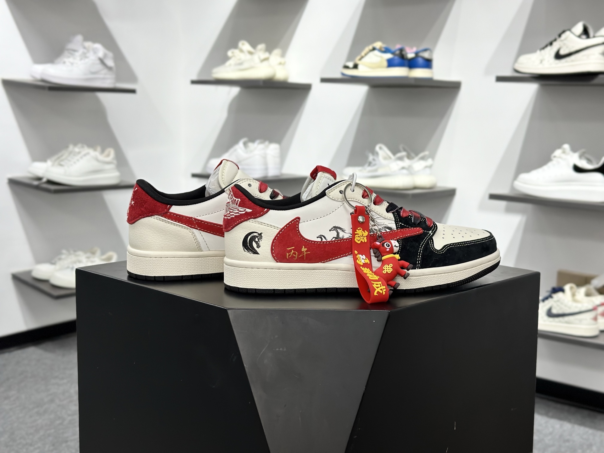 Nike Air Jordan 1 Low 定制配色 马年限定 定制AJ联名-高端定制 低帮复古文化板鞋 FC1688-253-Chinese wholesaler seller Clothes Bags handbags wholesale Shoes High Quatity wholesaler seller Cheap Sneakers from China Factory Chinese suppliers china wholesale clothing wholesaler seller Nike Air Jordan 1 Low 定制配色 马年限定 定制AJ联名-高端定制 低帮复古文化板鞋 FC1688-253
