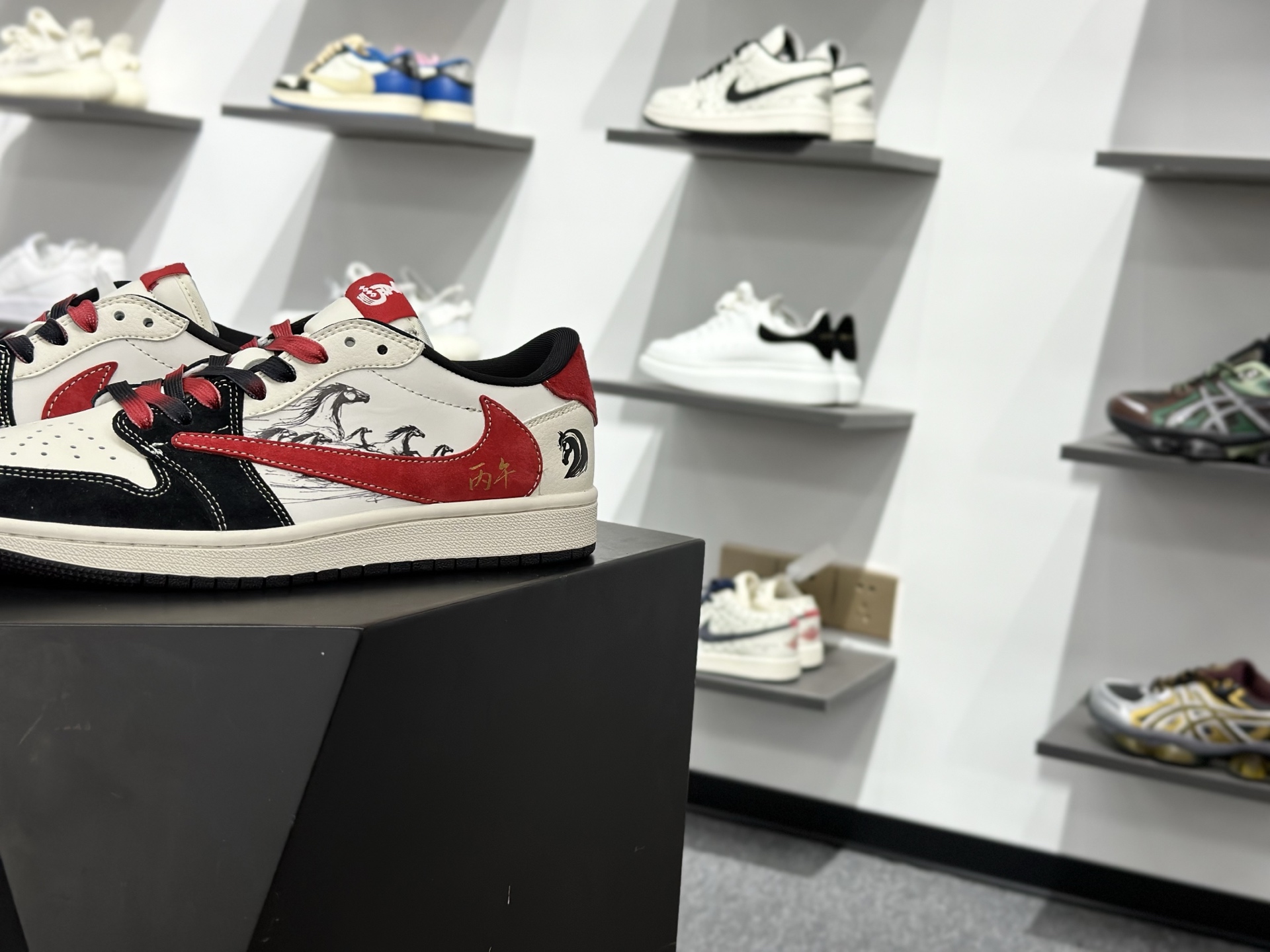 Nike Air Jordan 1 Low 定制配色 马年限定 定制AJ联名-高端定制 低帮复古文化板鞋 FC1688-253-Chinese wholesaler seller Clothes Bags handbags wholesale Shoes High Quatity wholesaler seller Cheap Sneakers from China Factory Chinese suppliers china wholesale clothing wholesaler seller Nike Air Jordan 1 Low 定制配色 马年限定 定制AJ联名-高端定制 低帮复古文化板鞋 FC1688-253