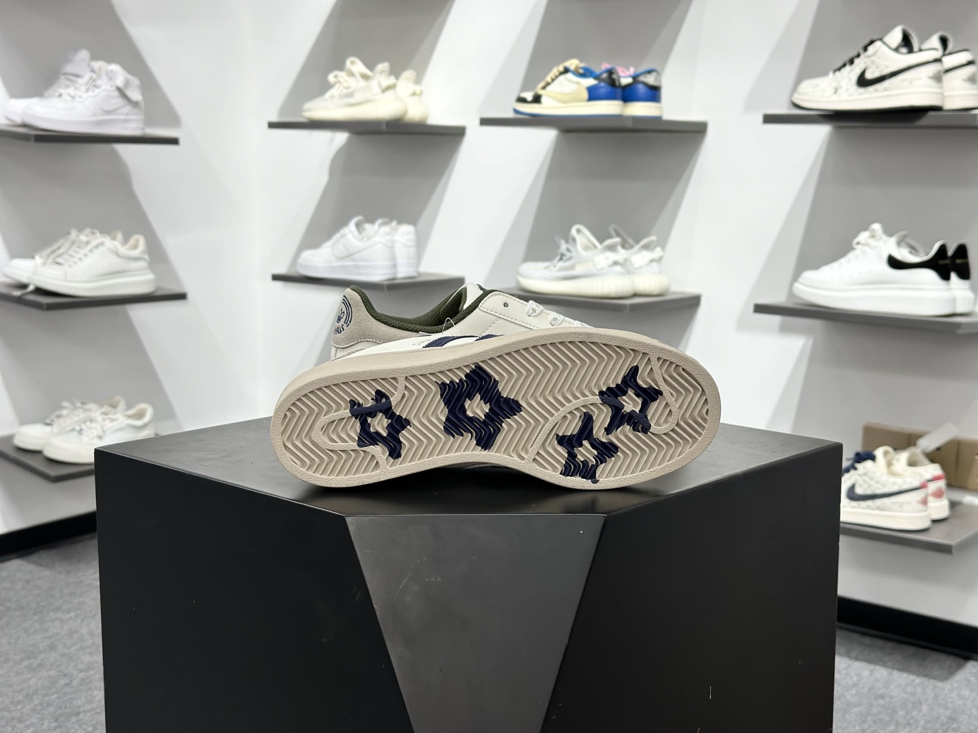Adidas Originals Superstar 2025全新版本 贝壳头同步 IG3852