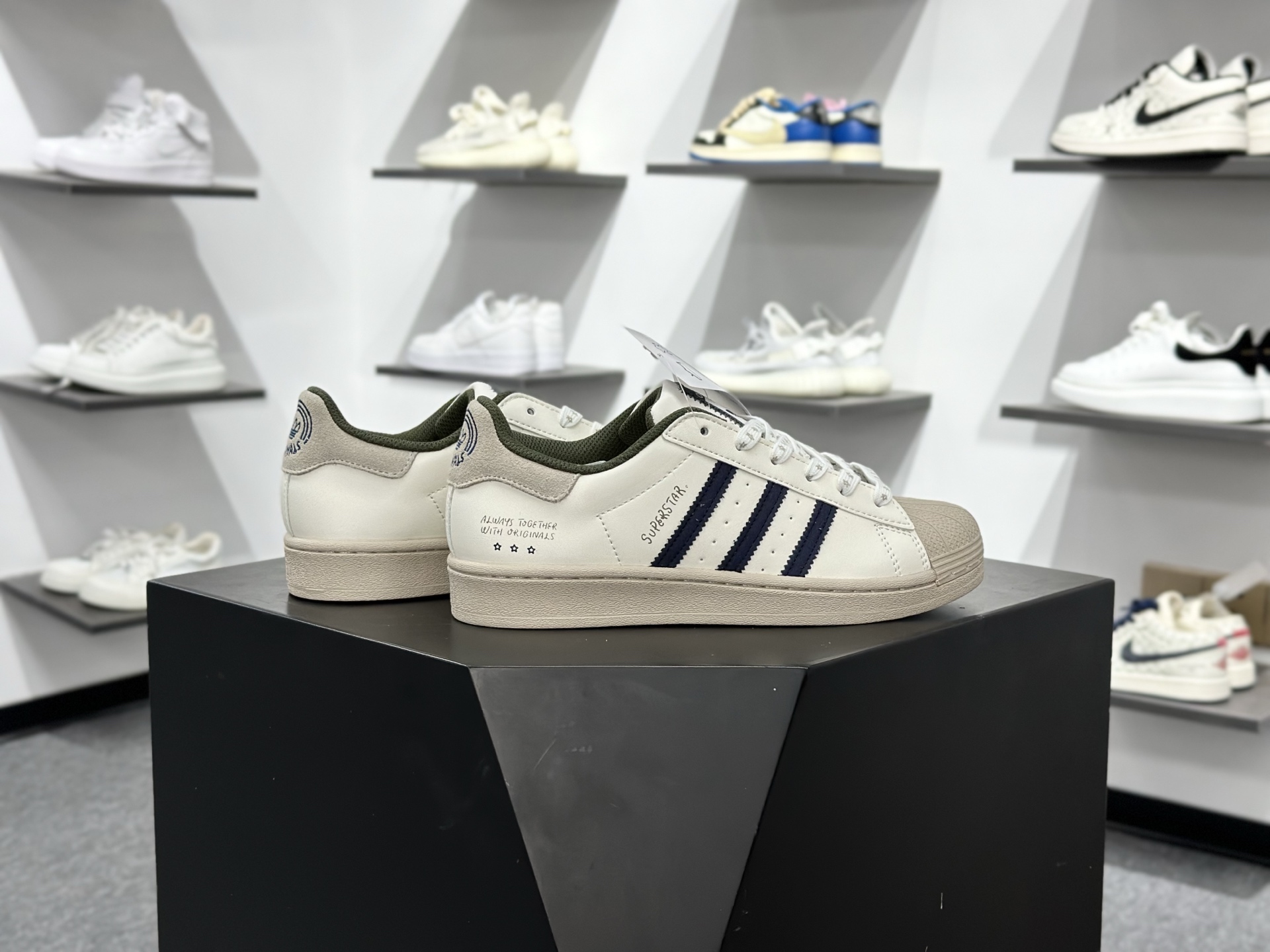 Adidas Originals Superstar 2025全新版本 贝壳头同步 IG3852