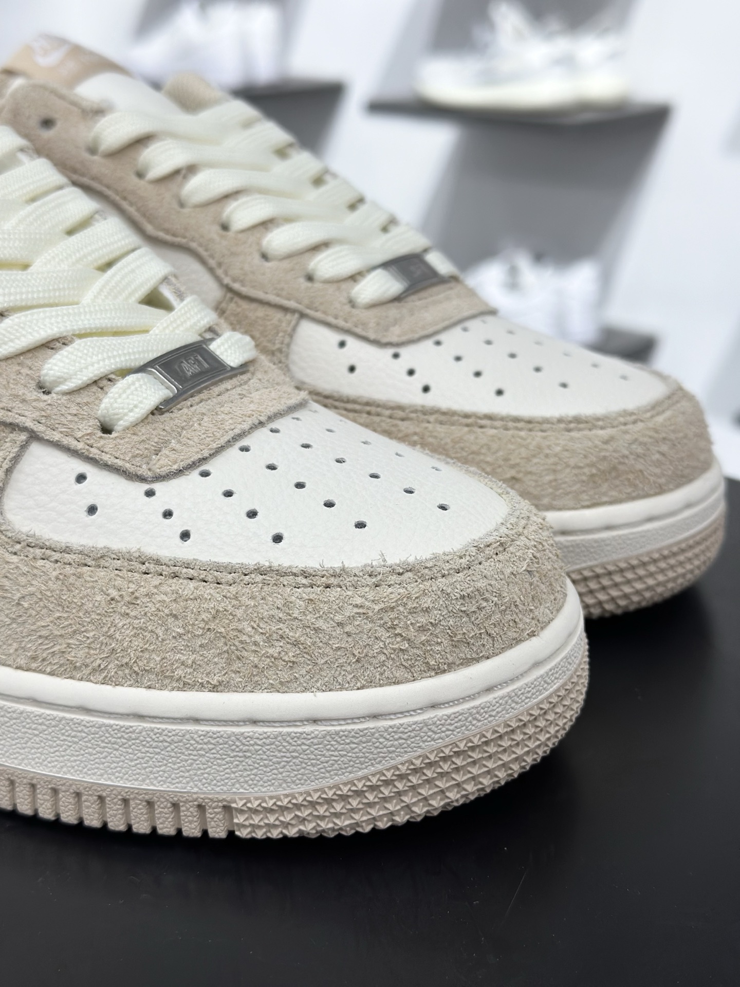Nike Air Force 1 Low 马毛灰白 HQ3905-001-Chinese wholesaler seller Clothes Bags handbags wholesale Shoes High Quatity wholesaler seller Cheap Sneakers from China Factory Chinese suppliers china wholesale clothing wholesaler seller Nike Air Force 1 Low 马毛灰白 HQ3905-001