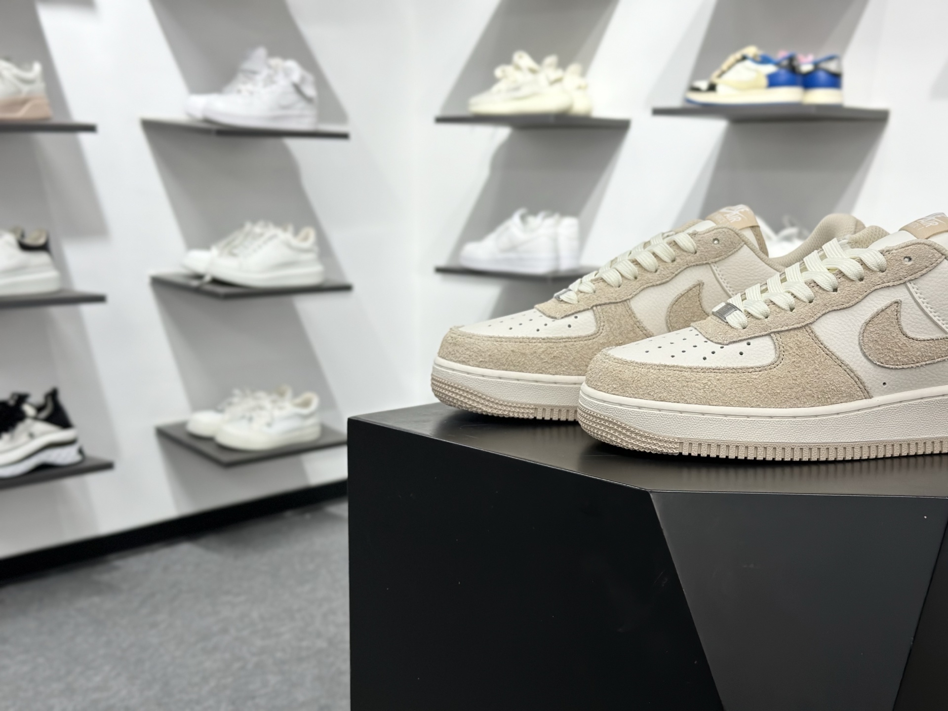 Nike Air Force 1 Low 马毛灰白 HQ3905-001-Chinese wholesaler seller Clothes Bags handbags wholesale Shoes High Quatity wholesaler seller Cheap Sneakers from China Factory Chinese suppliers china wholesale clothing wholesaler seller Nike Air Force 1 Low 马毛灰白 HQ3905-001