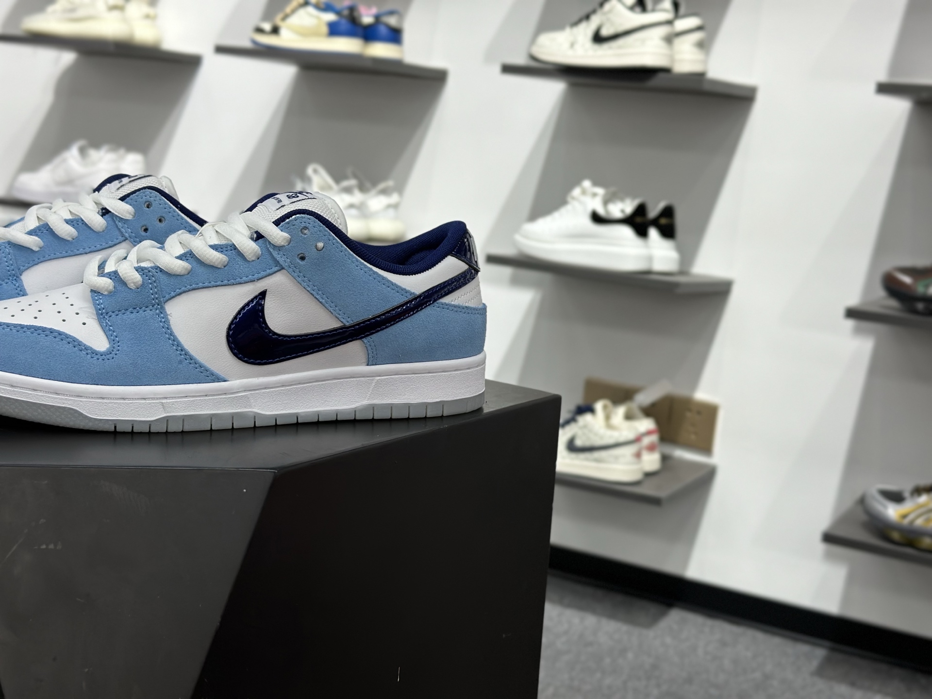 Nike SB Dunk Low 天蓝白 BP0508-038-Top High Quatity Cheap Sneakers Fashion Clothing Clothes Bags handbags Shoes of all Brand wholesale With The best Quality And Beautiful Price from China Factory Chinese suppliers wholesaler seller Nike SB Dunk Low 天蓝白 BP0508-038