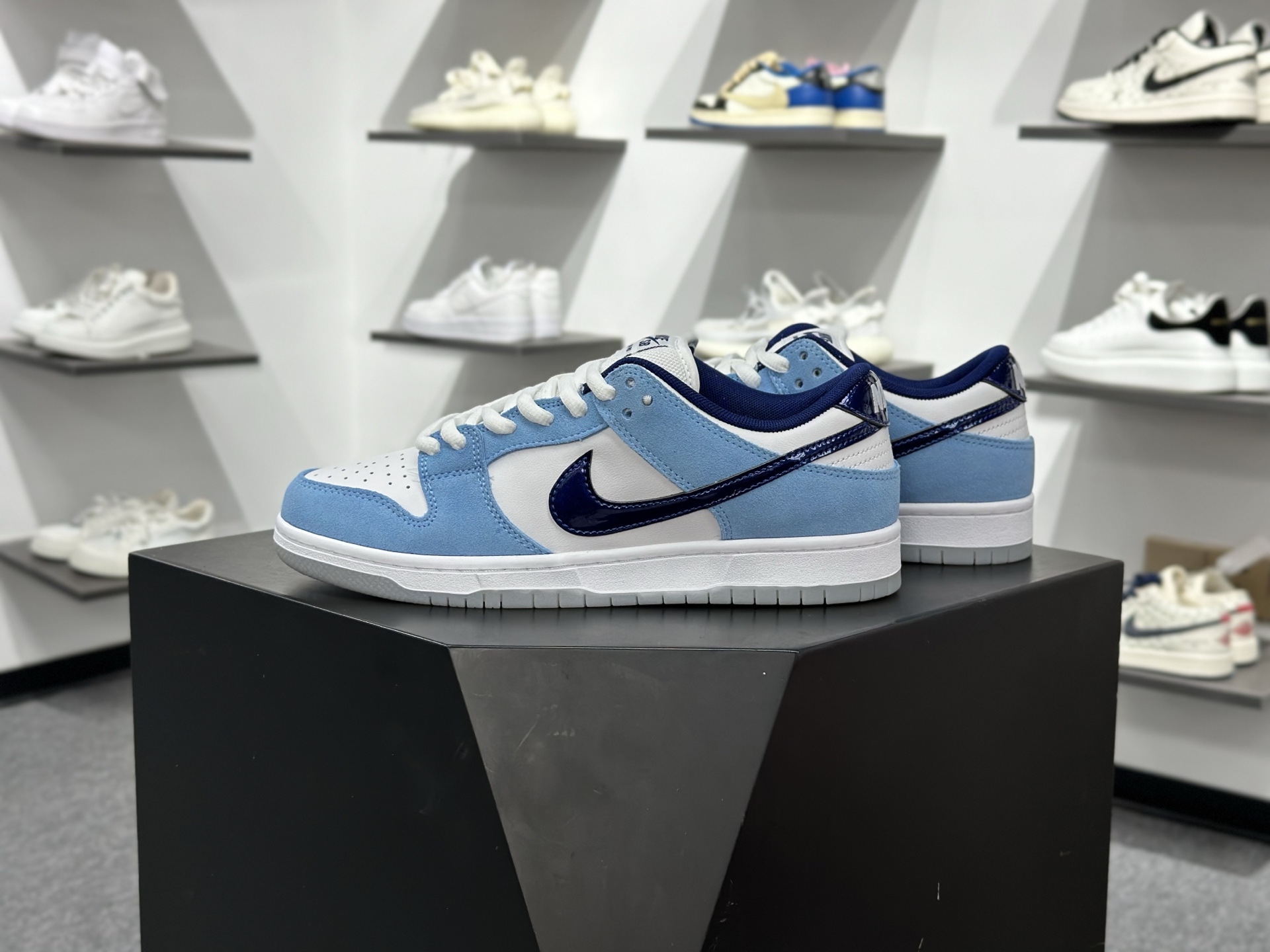 Nike SB Dunk Low 天蓝白 BP0508-038-Top High Quatity Cheap Sneakers Fashion Clothing Clothes Bags handbags Shoes of all Brand wholesale With The best Quality And Beautiful Price from China Factory Chinese suppliers wholesaler seller Nike SB Dunk Low 天蓝白 BP0508-038