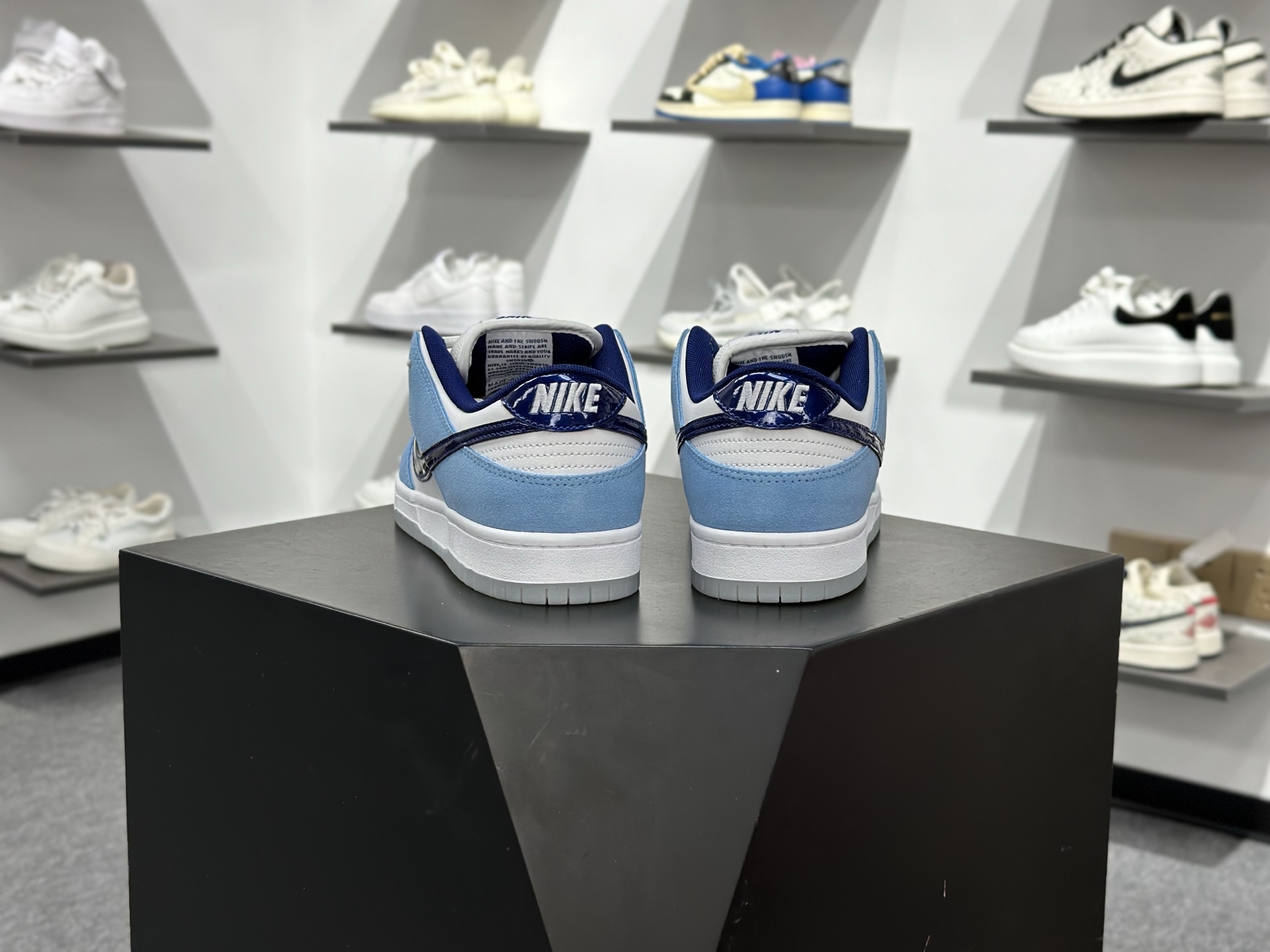 Nike SB Dunk Low 天蓝白 BP0508-038-Top High Quatity Cheap Sneakers Fashion Clothing Clothes Bags handbags Shoes of all Brand wholesale With The best Quality And Beautiful Price from China Factory Chinese suppliers wholesaler seller Nike SB Dunk Low 天蓝白 BP0508-038