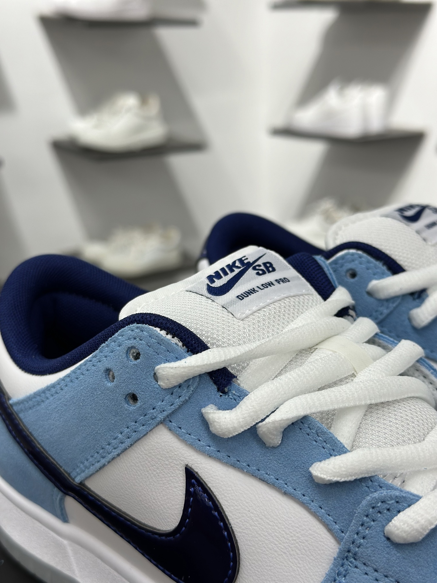 Nike SB Dunk Low 天蓝白 BP0508-038-Top High Quatity Cheap Sneakers Fashion Clothing Clothes Bags handbags Shoes of all Brand wholesale With The best Quality And Beautiful Price from China Factory Chinese suppliers wholesaler seller Nike SB Dunk Low 天蓝白 BP0508-038