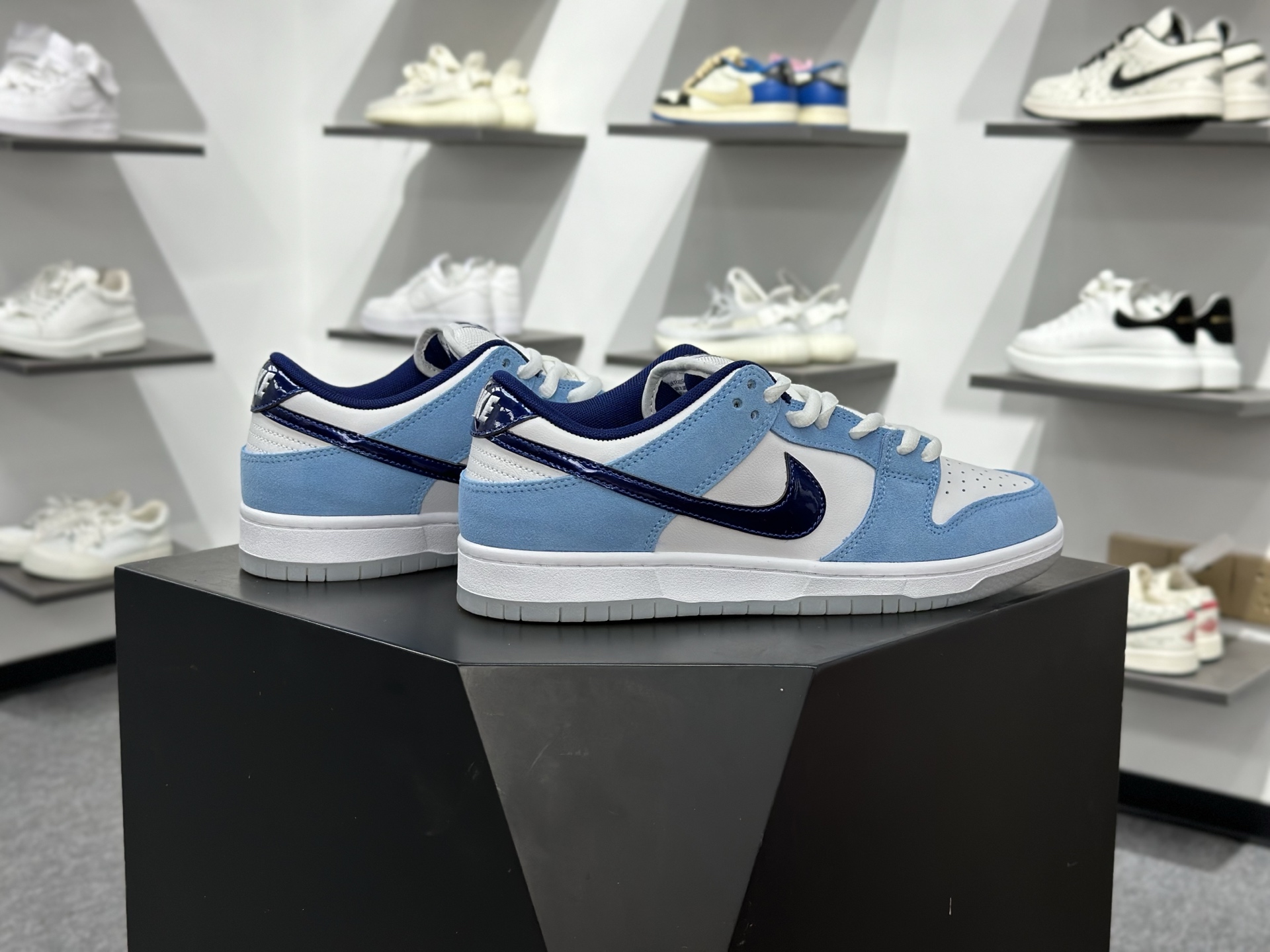 Nike SB Dunk Low 天蓝白 BP0508-038-Top High Quatity Cheap Sneakers Fashion Clothing Clothes Bags handbags Shoes of all Brand wholesale With The best Quality And Beautiful Price from China Factory Chinese suppliers wholesaler seller Nike SB Dunk Low 天蓝白 BP0508-038