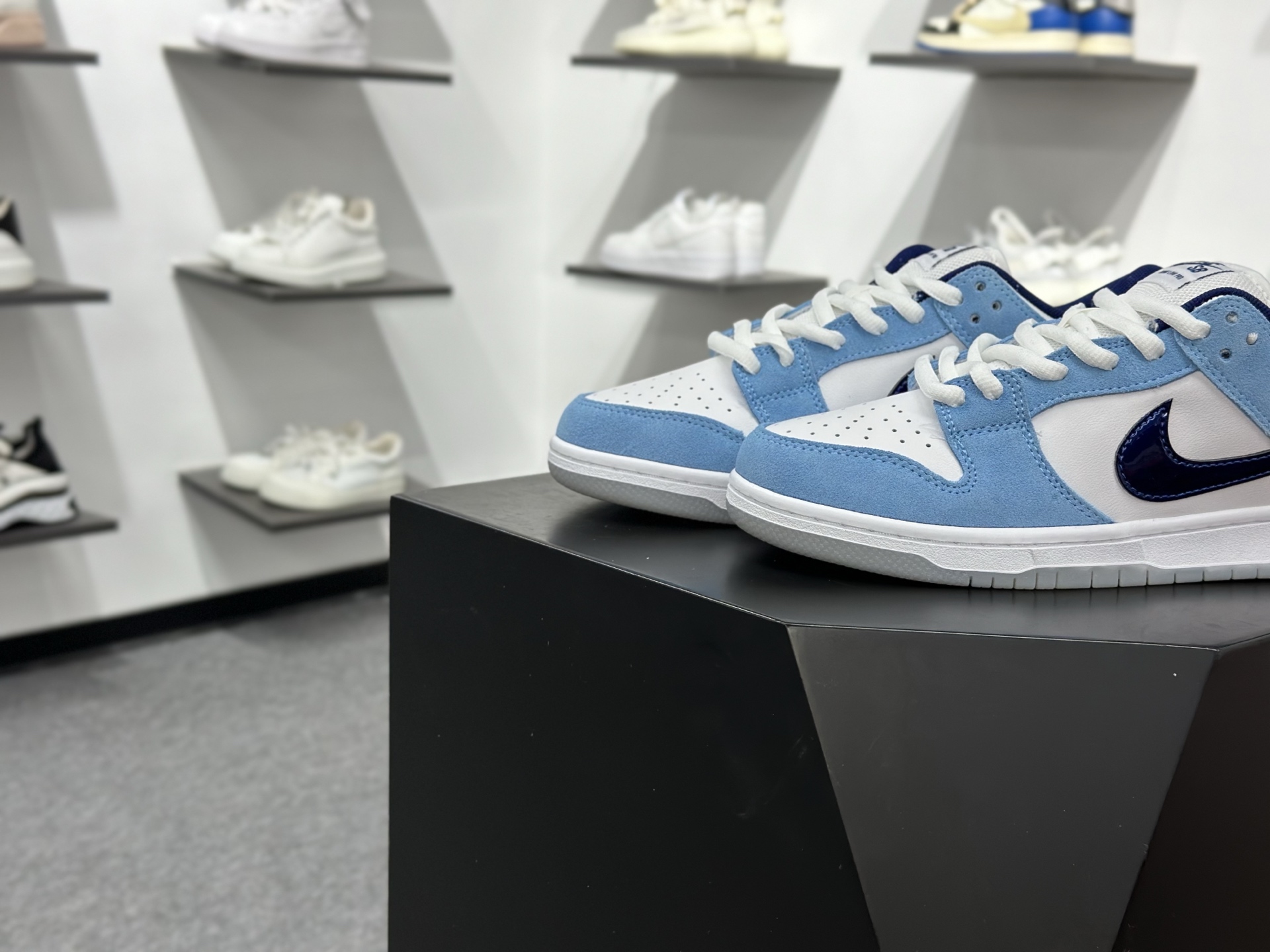 Nike SB Dunk Low 天蓝白 BP0508-038-Top High Quatity Cheap Sneakers Fashion Clothing Clothes Bags handbags Shoes of all Brand wholesale With The best Quality And Beautiful Price from China Factory Chinese suppliers wholesaler seller Nike SB Dunk Low 天蓝白 BP0508-038
