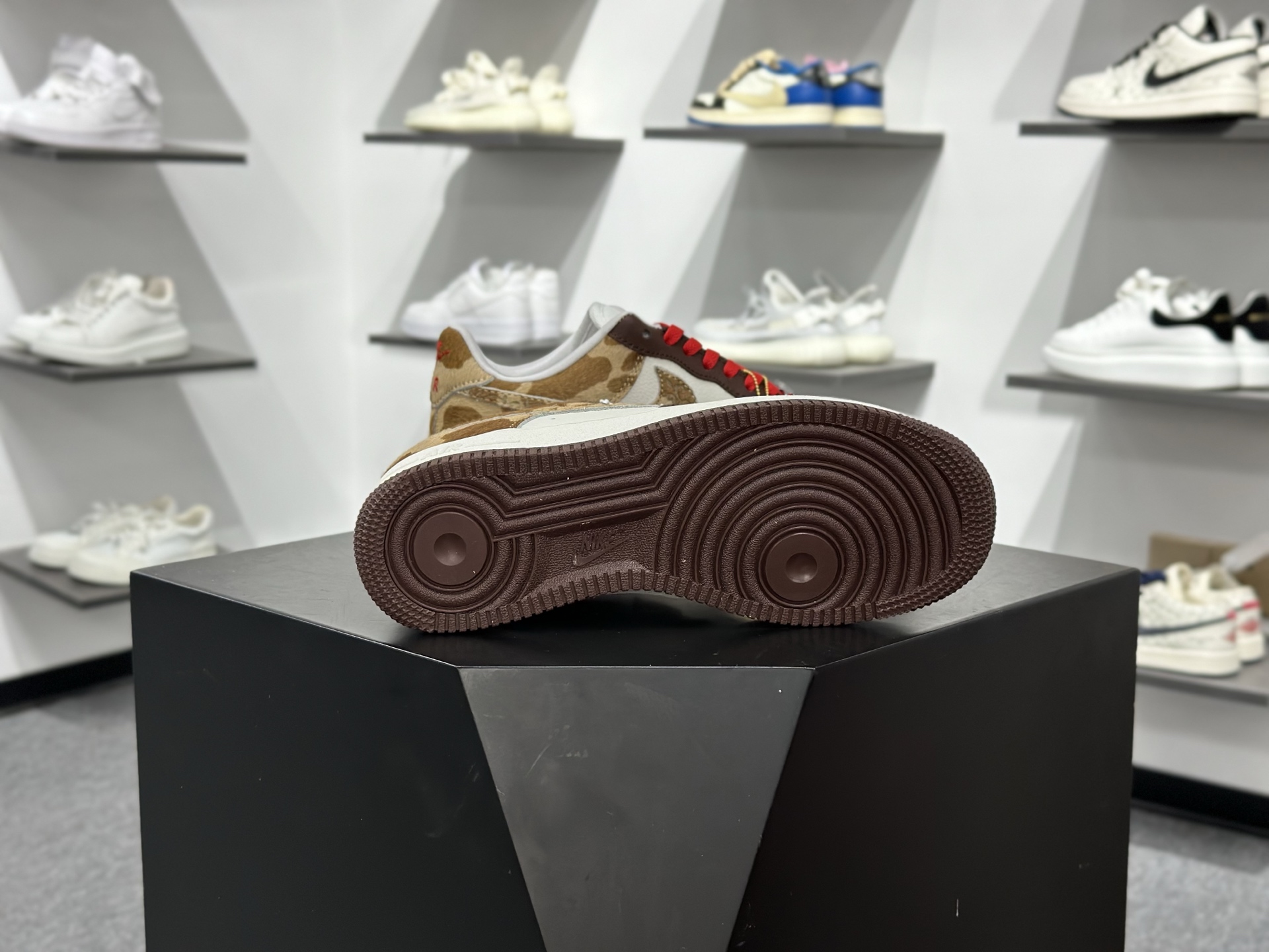 Nike Air Force 1‘07 Low 马年限定 空军一号低帮休闲板鞋 IQ1119-100-Chinese wholesaler seller Clothes Bags handbags wholesale Shoes High Quatity wholesaler seller Cheap Sneakers from China Factory Chinese suppliers china wholesale clothing wholesaler seller Nike Air Force 1‘07 Low 马年限定 空军一号低帮休闲板鞋 IQ1119-100