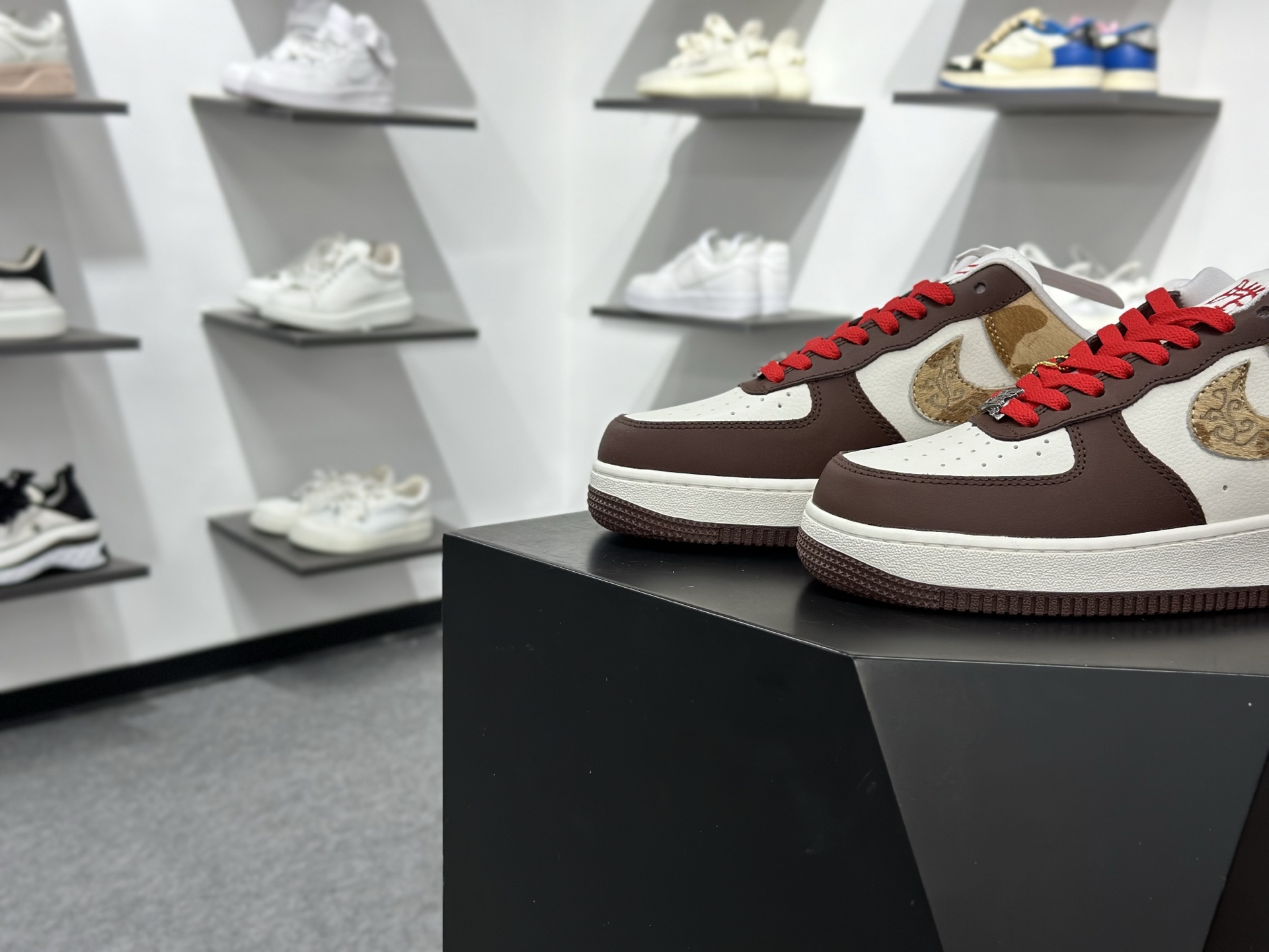 Nike Air Force 1‘07 Low 马年限定 空军一号低帮休闲板鞋 IQ1119-100-Chinese wholesaler seller Clothes Bags handbags wholesale Shoes High Quatity wholesaler seller Cheap Sneakers from China Factory Chinese suppliers china wholesale clothing wholesaler seller Nike Air Force 1‘07 Low 马年限定 空军一号低帮休闲板鞋 IQ1119-100