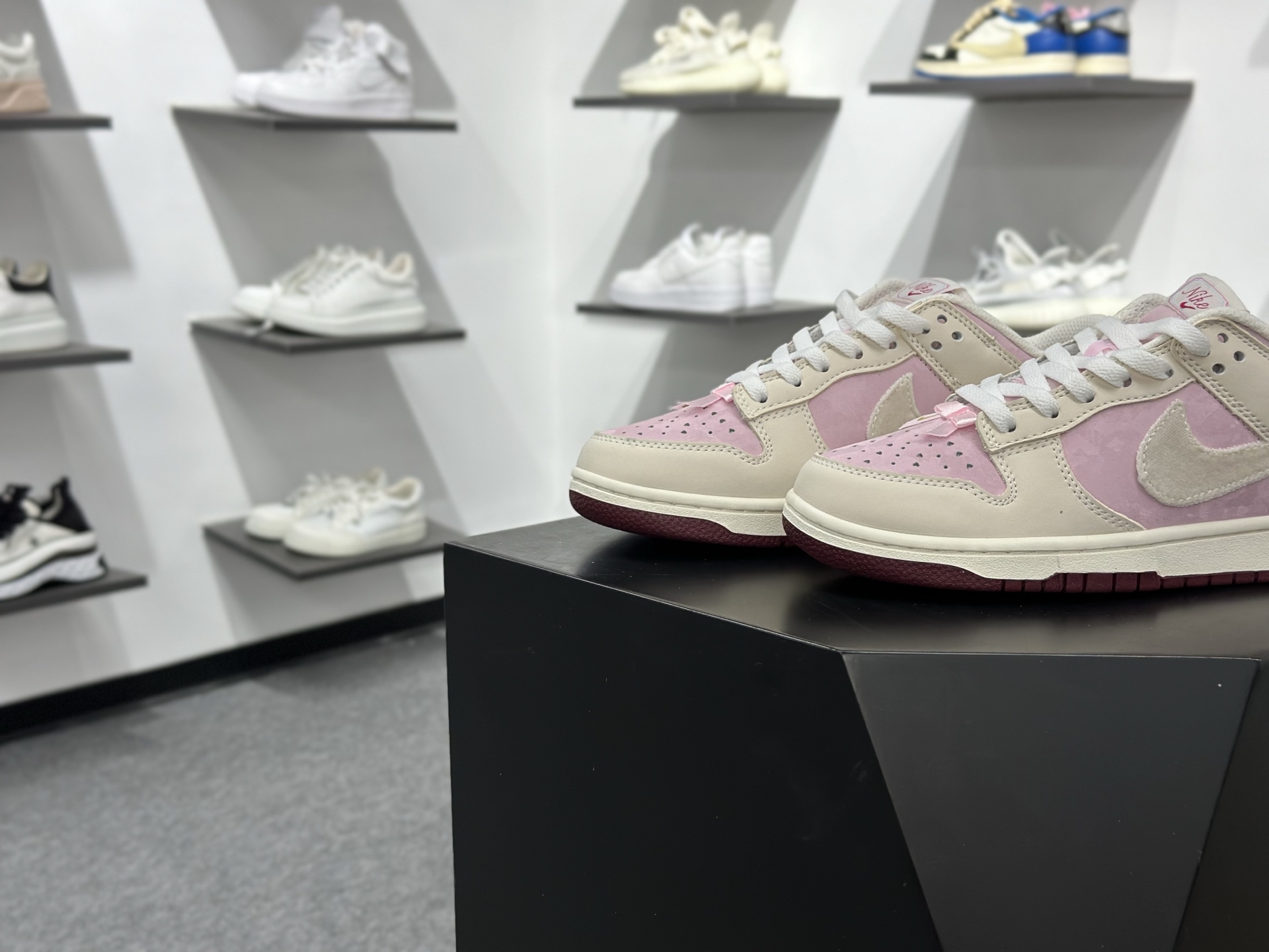 NIKE SB Dunk Low IQ1145-610