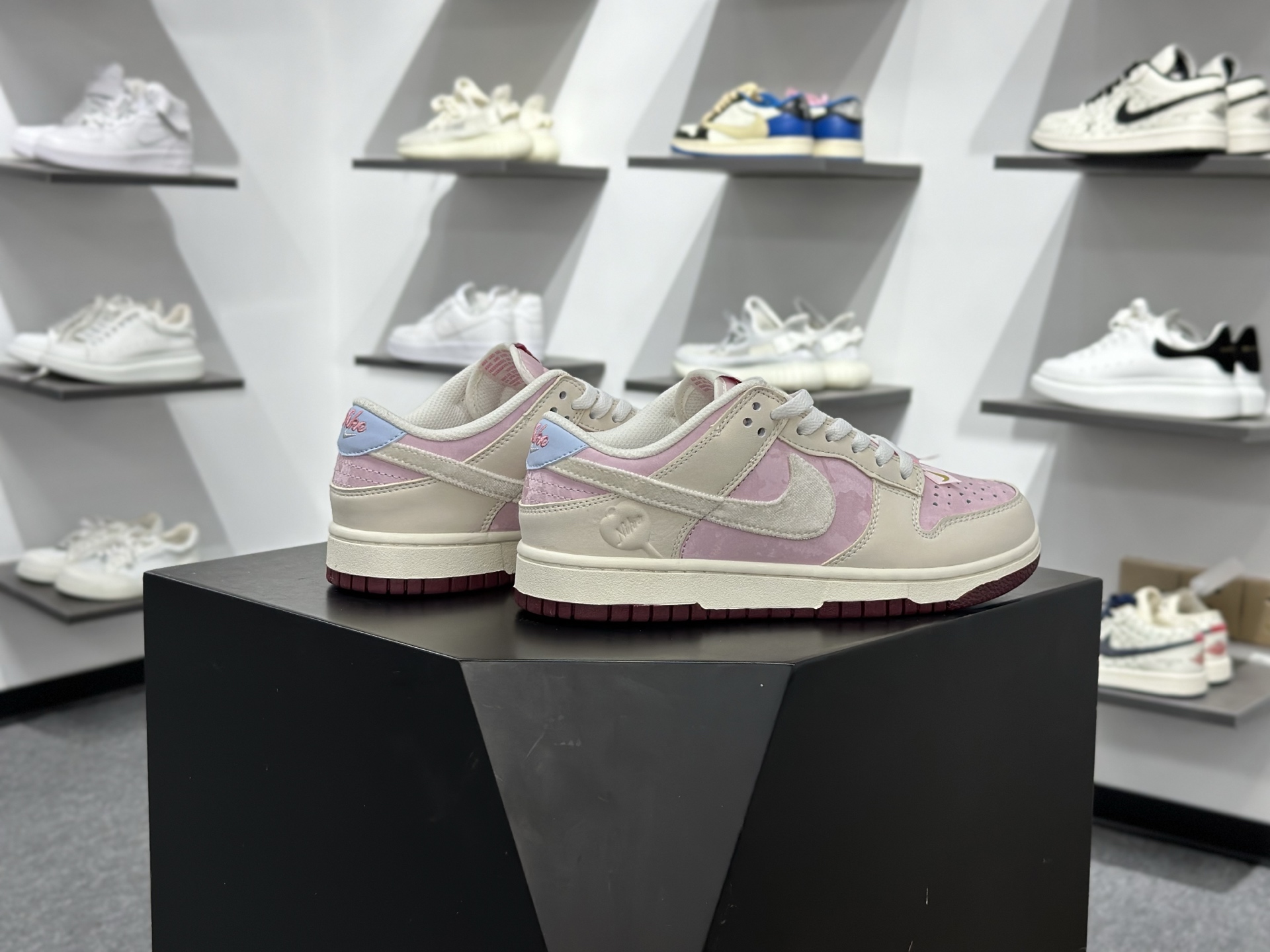 NIKE SB Dunk Low IQ1145-610