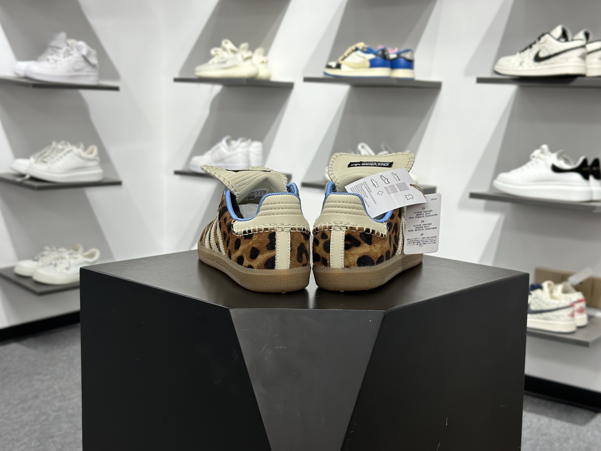 Wales Bonner x AD 阿迪 Samba 桑巴联名款 低帮休闲板鞋 IE0578-Top High Quatity Cheap Sneakers Fashion Clothing Clothes Bags handbags Shoes of all Brand wholesale With The best Quality And Beautiful Price from China Factory Chinese suppliers wholesaler seller Wales Bonner x AD 阿迪 Samba 桑巴联名款 低帮休闲板鞋 IE0578