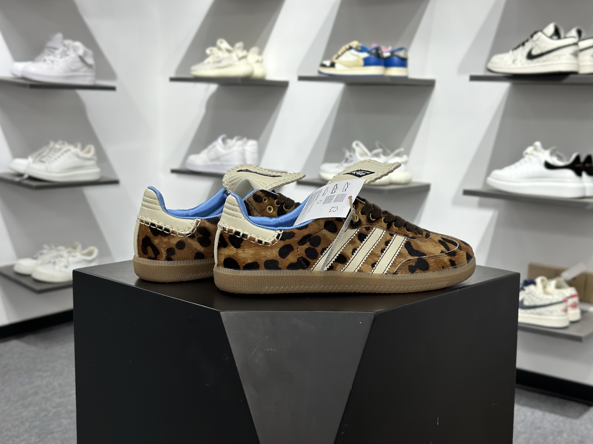 Wales Bonner x AD 阿迪 Samba 桑巴联名款 低帮休闲板鞋 IE0578-Top High Quatity Cheap Sneakers Fashion Clothing Clothes Bags handbags Shoes of all Brand wholesale With The best Quality And Beautiful Price from China Factory Chinese suppliers wholesaler seller Wales Bonner x AD 阿迪 Samba 桑巴联名款 低帮休闲板鞋 IE0578