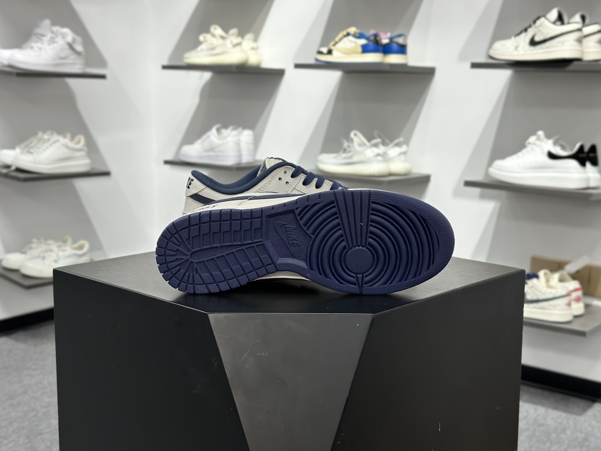 Nike SB Dunk Low Victory联名 WB0620-116