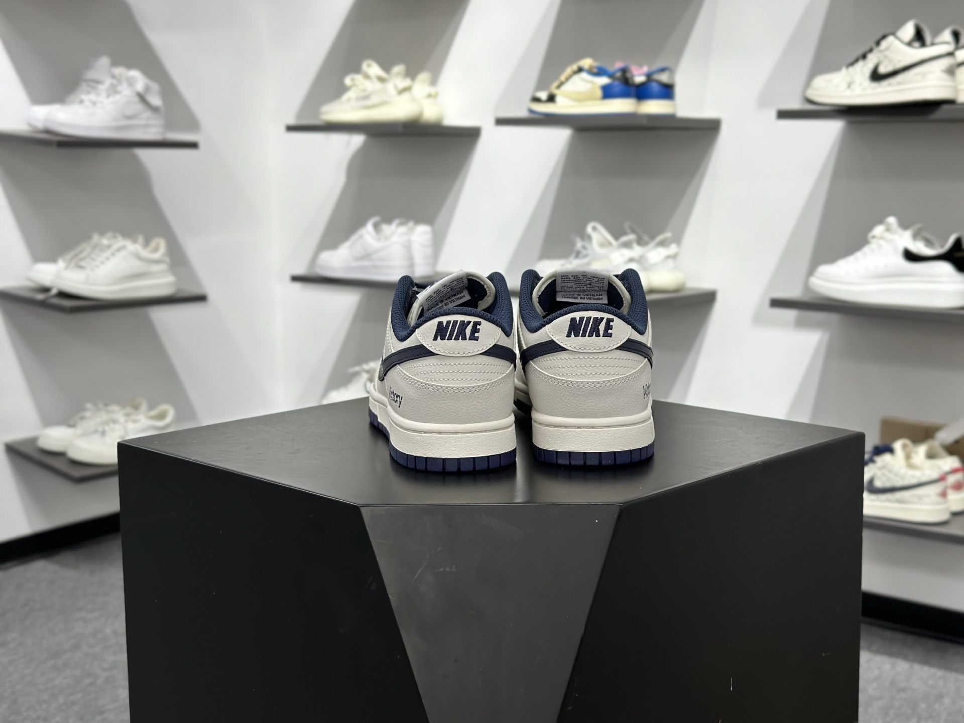 Nike SB Dunk Low Victory联名 WB0620-116