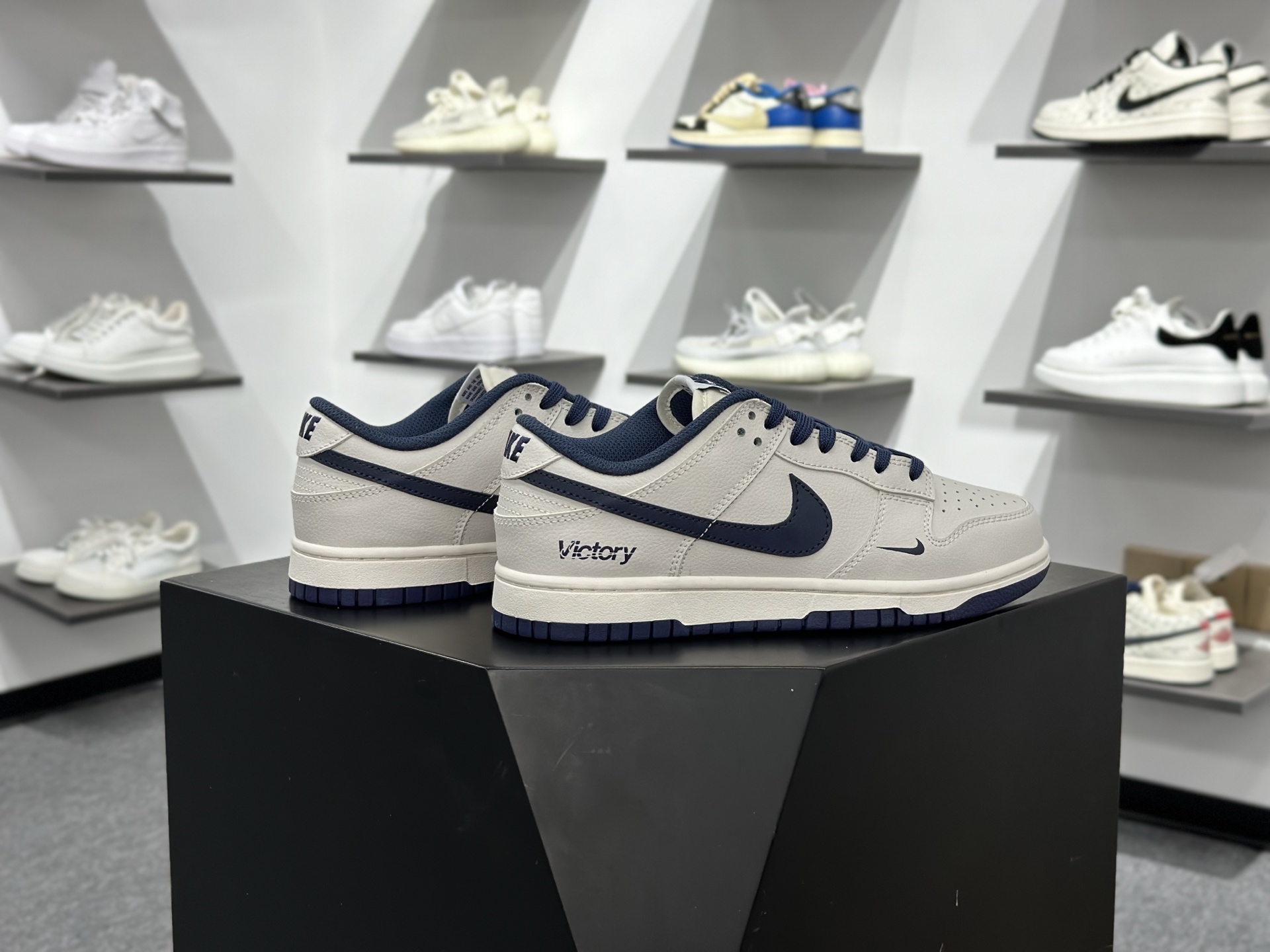 Nike SB Dunk Low Victory联名 WB0620-116