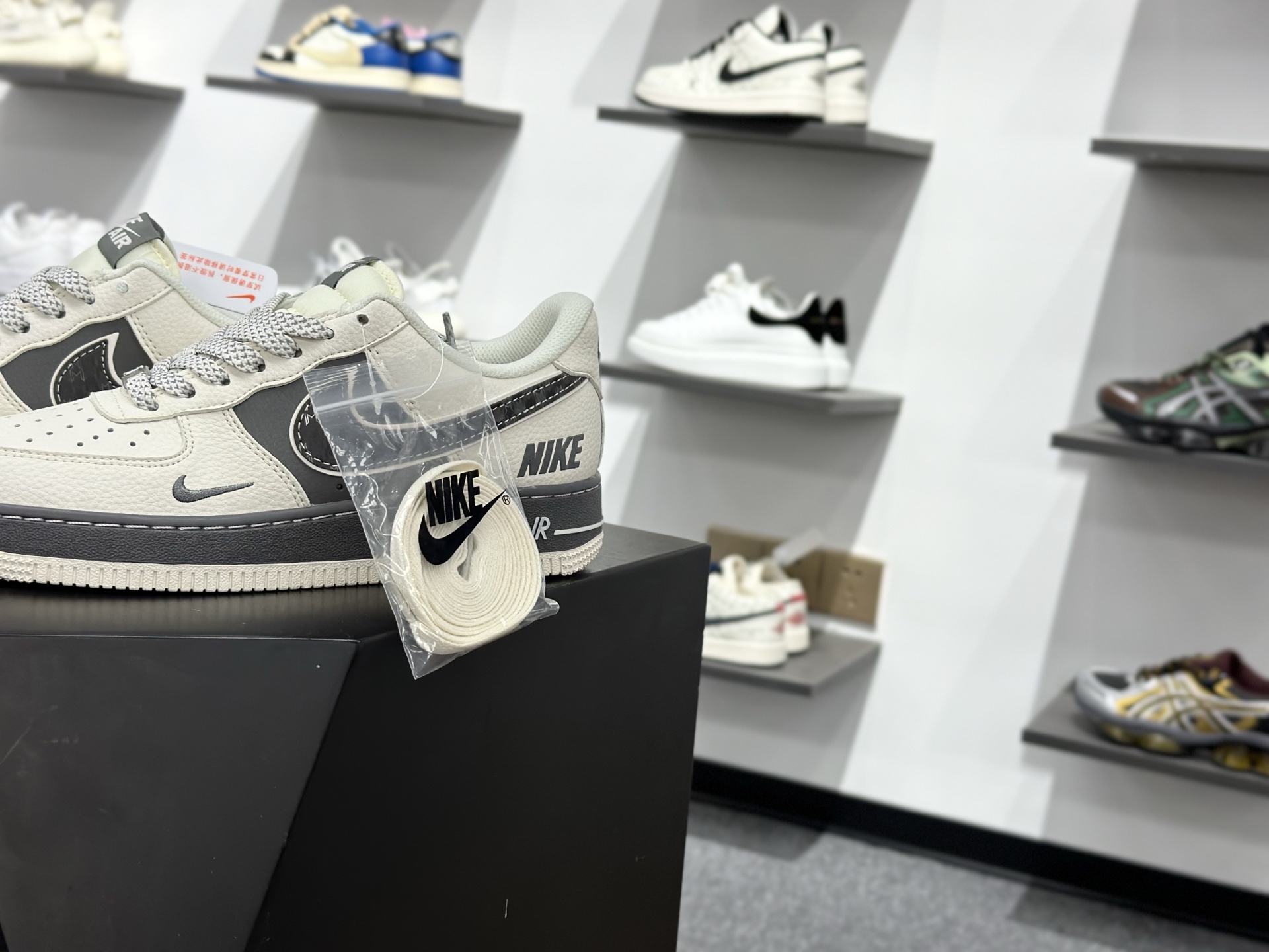 NIKE AIR FORCE 1‘07 LV8 SM6688-107-Top High Quatity Cheap Sneakers Fashion Clothing Clothes Bags handbags Shoes of all Brand wholesale With The best Quality And Beautiful Price from China Factory Chinese suppliers wholesaler seller NIKE AIR FORCE 1‘07 LV8 SM6688-107