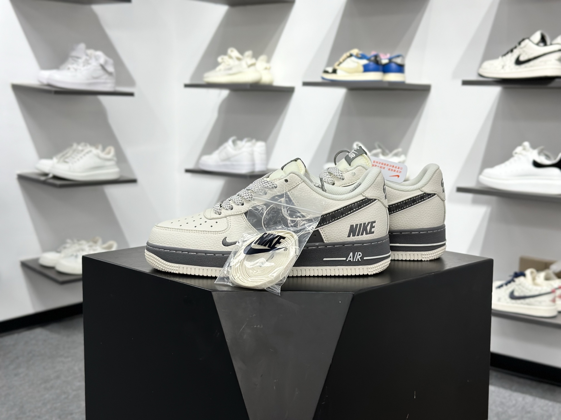 NIKE AIR FORCE 1‘07 LV8 SM6688-107-Top High Quatity Cheap Sneakers Fashion Clothing Clothes Bags handbags Shoes of all Brand wholesale With The best Quality And Beautiful Price from China Factory Chinese suppliers wholesaler seller NIKE AIR FORCE 1‘07 LV8 SM6688-107