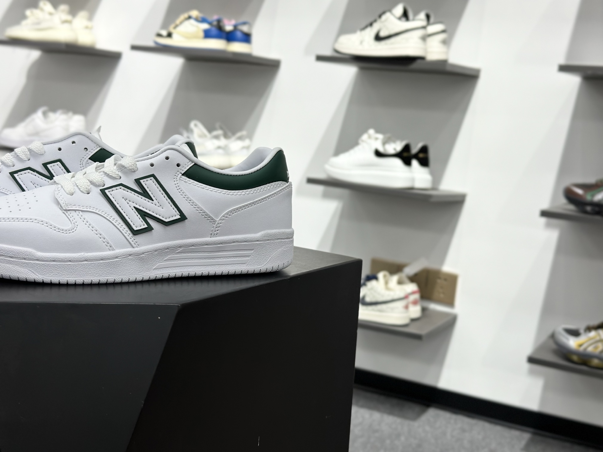 New Balance NB 480 二层牛皮人造革 轻便舒适 减震耐磨 低帮 板鞋 男女同款 BB480L-Top High Quatity Cheap Sneakers Fashion Clothing Clothes Bags handbags Shoes of all Brand wholesale With The best Quality And Beautiful Price from China Factory Chinese suppliers wholesaler seller New Balance NB 480 二层牛皮人造革 轻便舒适 减震耐磨 低帮 板鞋 男女同款 BB480L