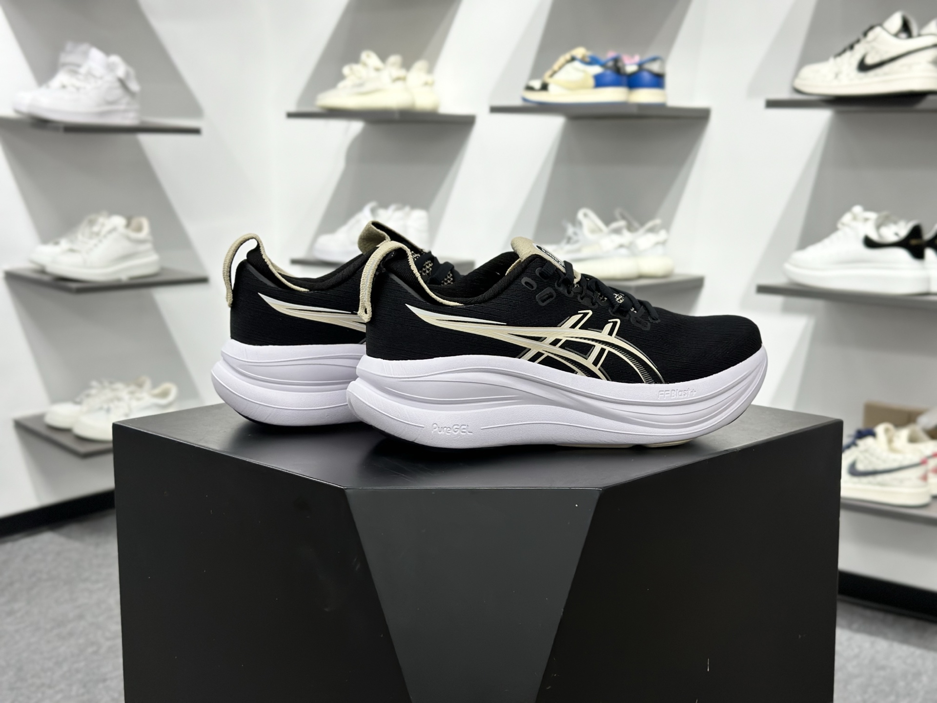 Asics GEL-NIMBUS 28复古单品 ASICS(亚瑟士) 1011C145-002-Top High Quatity Cheap Sneakers Fashion Clothing Clothes Bags handbags Shoes of all Brand wholesale With The best Quality And Beautiful Price from China Factory Chinese suppliers wholesaler seller Asics GEL-NIMBUS 28复古单品 ASICS(亚瑟士) 1011C145-002