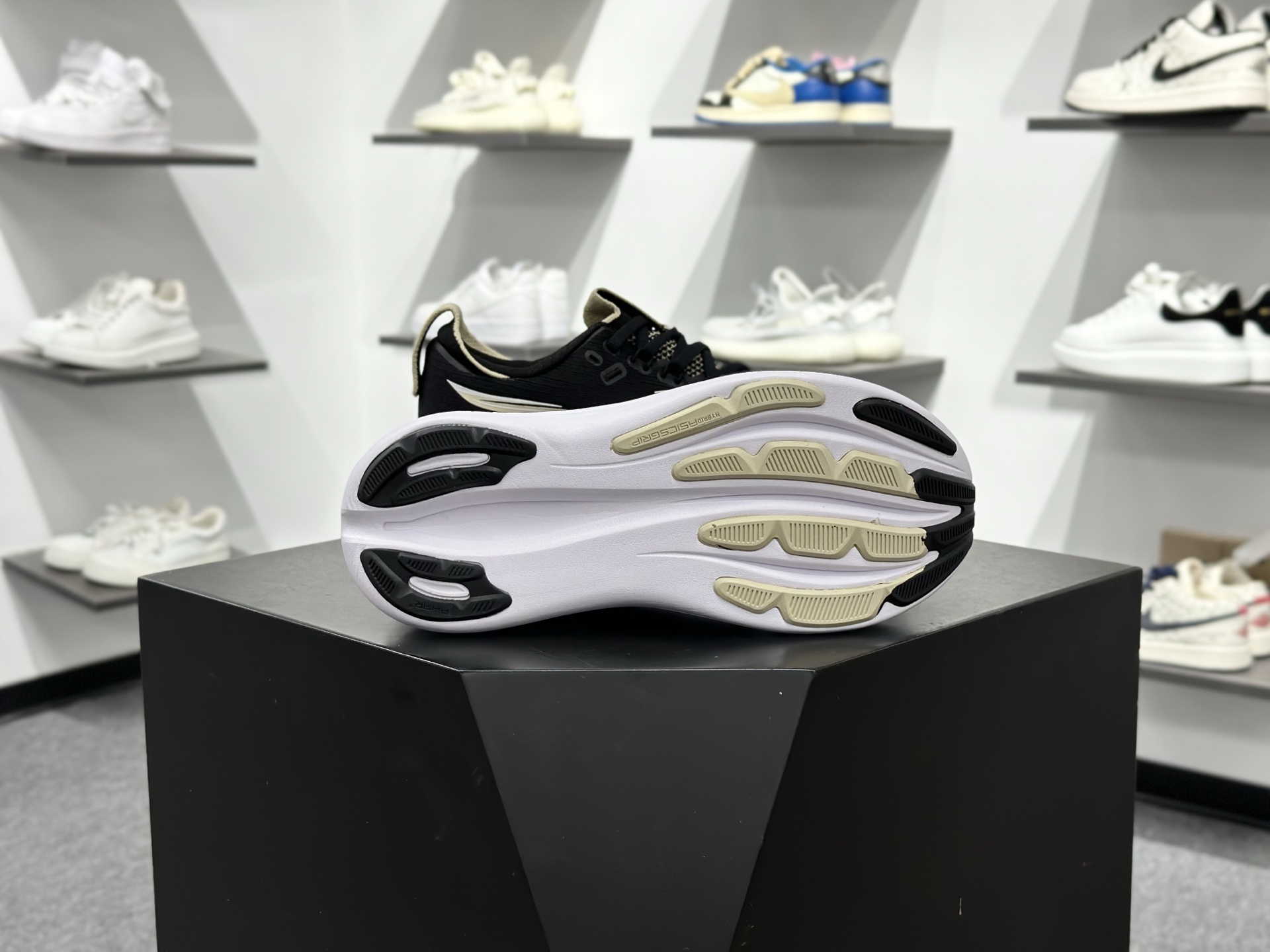 Asics GEL-NIMBUS 28复古单品 ASICS(亚瑟士) 1011C145-002-Top High Quatity Cheap Sneakers Fashion Clothing Clothes Bags handbags Shoes of all Brand wholesale With The best Quality And Beautiful Price from China Factory Chinese suppliers wholesaler seller Asics GEL-NIMBUS 28复古单品 ASICS(亚瑟士) 1011C145-002