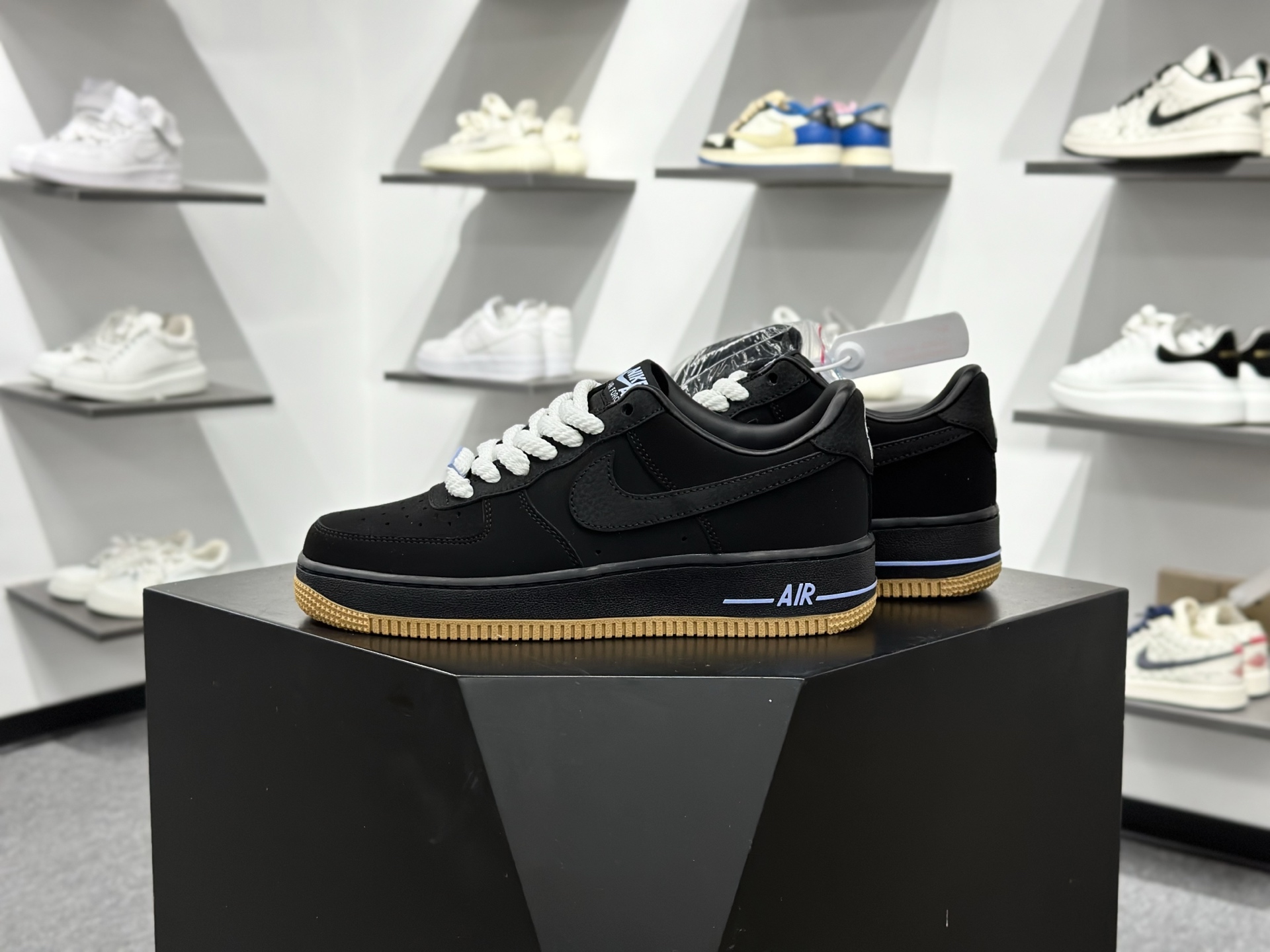 NIKE AIR FORCE 1 JANYVS NY IQ9770-001-Top High Quatity Cheap Sneakers Fashion Clothing Clothes Bags handbags Shoes of all Brand wholesale With The best Quality And Beautiful Price from China Factory Chinese suppliers wholesaler seller NIKE AIR FORCE 1 JANYVS NY IQ9770-001