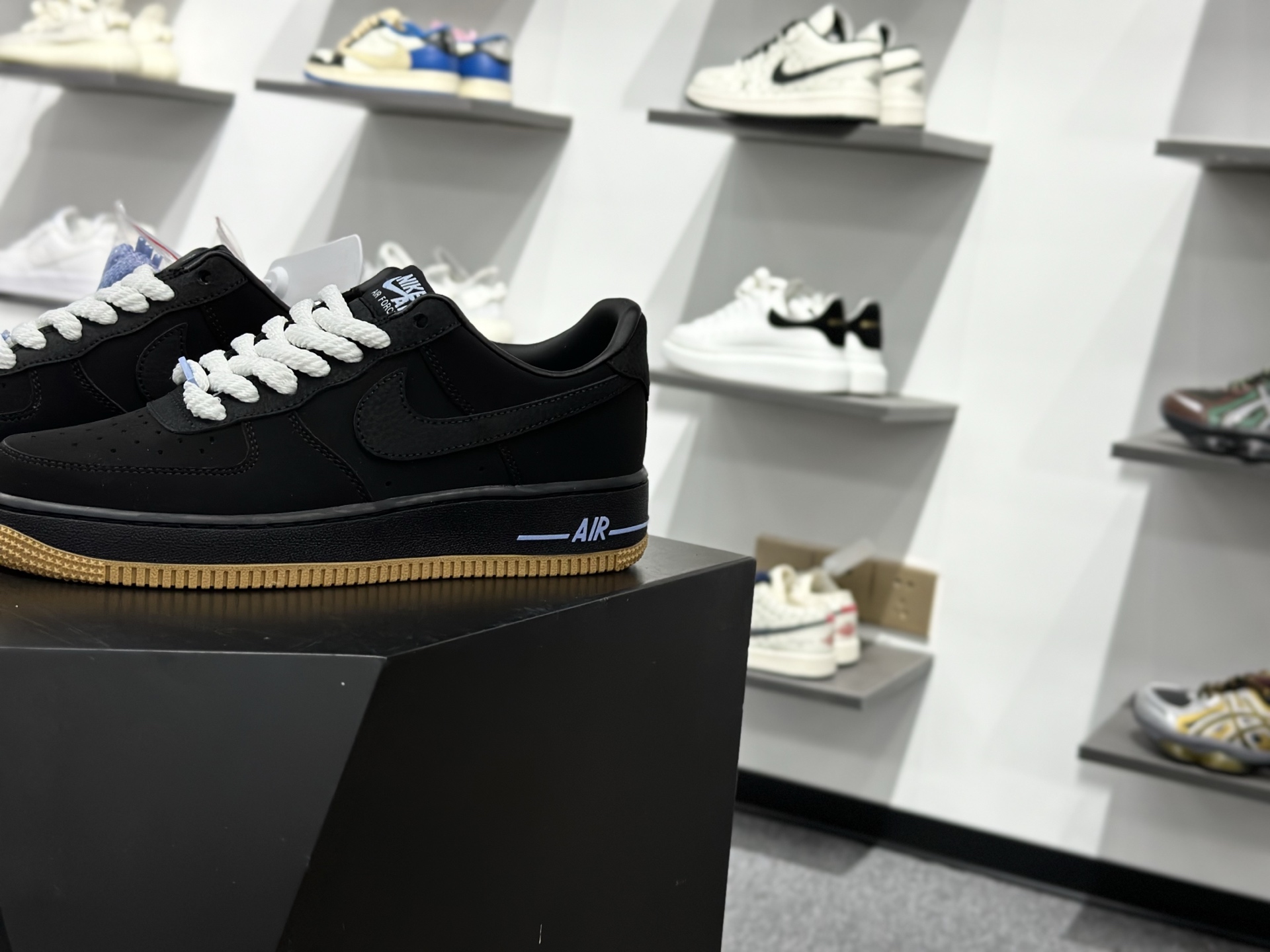NIKE AIR FORCE 1 JANYVS NY IQ9770-001-Top High Quatity Cheap Sneakers Fashion Clothing Clothes Bags handbags Shoes of all Brand wholesale With The best Quality And Beautiful Price from China Factory Chinese suppliers wholesaler seller NIKE AIR FORCE 1 JANYVS NY IQ9770-001