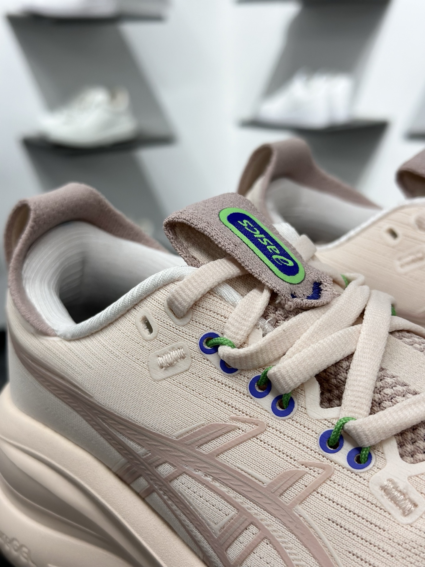 Asics GEL-NIMBUS 28复古单品 ASICS(亚瑟士) 1011C127-700-Top High Quatity Cheap Sneakers Fashion Clothing Clothes Bags handbags Shoes of all Brand wholesale With The best Quality And Beautiful Price from China Factory Chinese suppliers wholesaler seller Asics GEL-NIMBUS 28复古单品 ASICS(亚瑟士) 1011C127-700