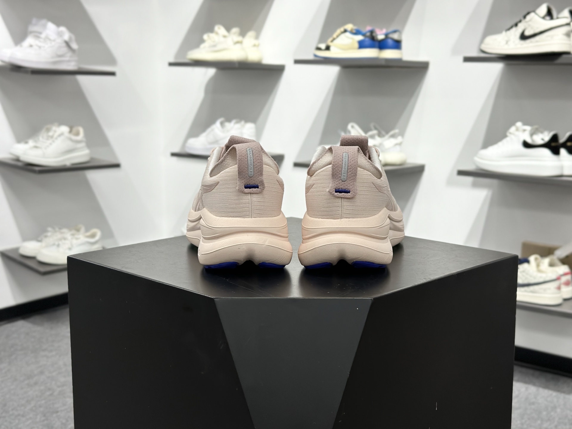 Asics GEL-NIMBUS 28复古单品 ASICS(亚瑟士) 1011C127-700-Top High Quatity Cheap Sneakers Fashion Clothing Clothes Bags handbags Shoes of all Brand wholesale With The best Quality And Beautiful Price from China Factory Chinese suppliers wholesaler seller Asics GEL-NIMBUS 28复古单品 ASICS(亚瑟士) 1011C127-700