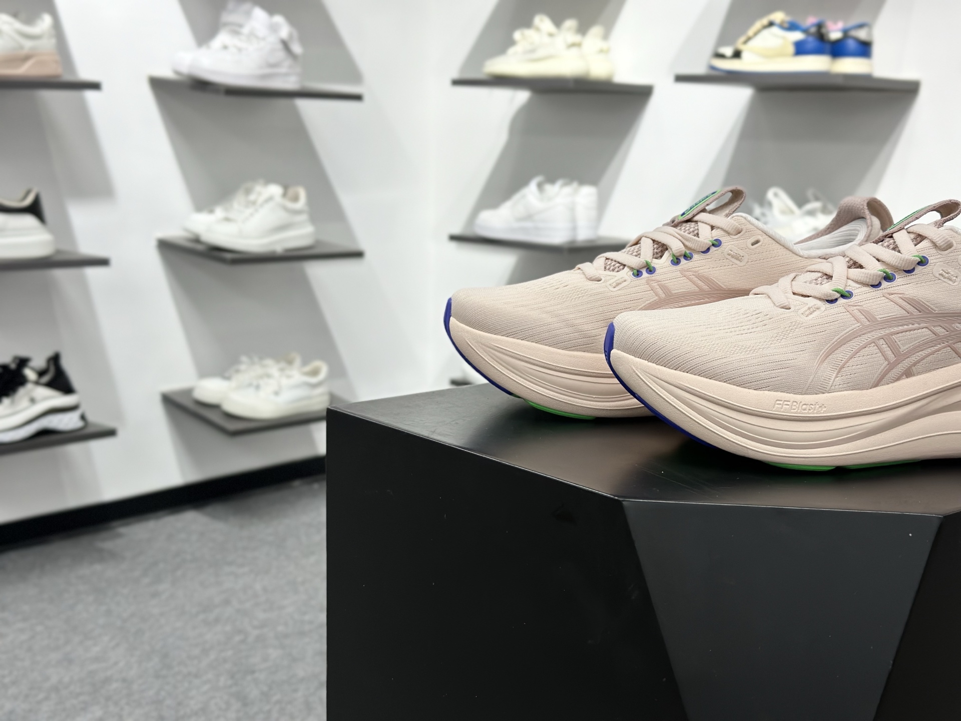 Asics GEL-NIMBUS 28复古单品 ASICS(亚瑟士) 1011C127-700-Top High Quatity Cheap Sneakers Fashion Clothing Clothes Bags handbags Shoes of all Brand wholesale With The best Quality And Beautiful Price from China Factory Chinese suppliers wholesaler seller Asics GEL-NIMBUS 28复古单品 ASICS(亚瑟士) 1011C127-700