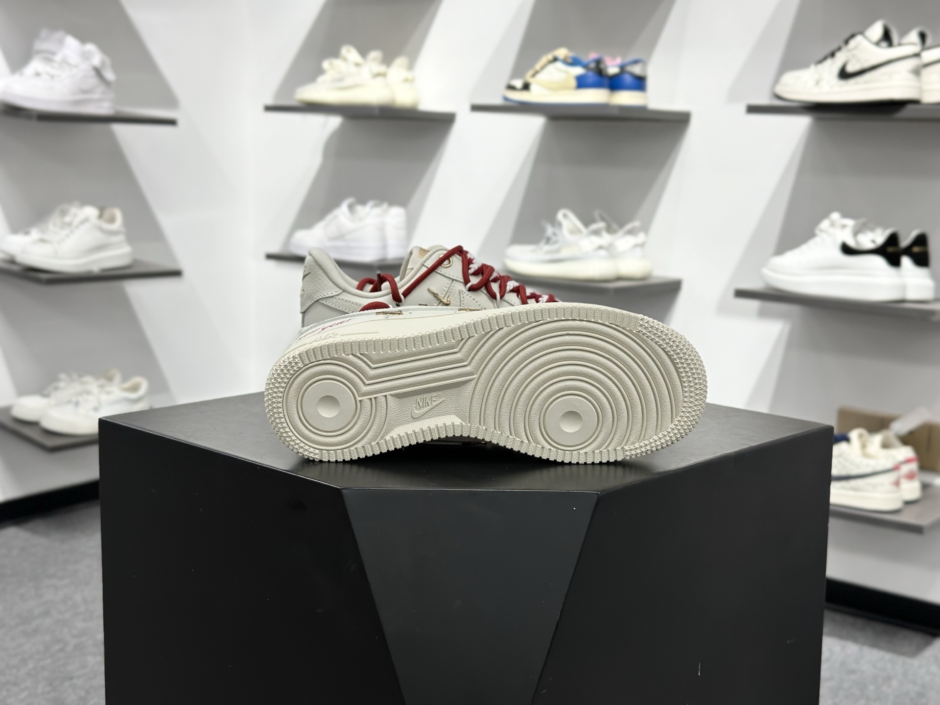 Nike Air Force 1 Low 新年限定 解构绑带 FV3654-111-Top High Quatity Cheap Sneakers Fashion Clothing Clothes Bags handbags Shoes of all Brand wholesale With The best Quality And Beautiful Price from China Factory Chinese suppliers wholesaler seller Nike Air Force 1 Low 新年限定 解构绑带 FV3654-111