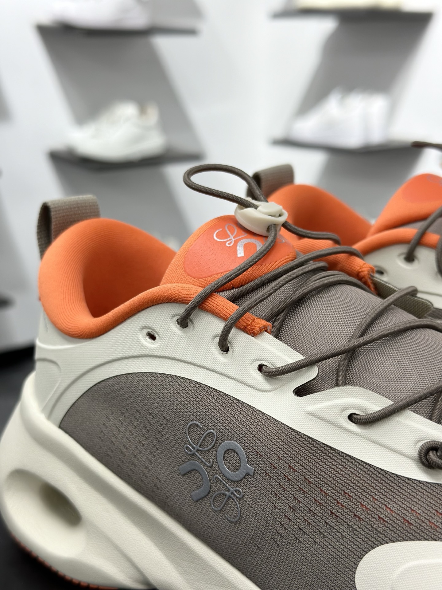 On昂跑 LOEWE 系列低帮轻量舒适多功能休闲运动鞋 3MF3066-Top High Quatity Cheap Sneakers Fashion Clothing Clothes Bags handbags Shoes of all Brand wholesale With The best Quality And Beautiful Price from China Factory Chinese suppliers wholesaler seller On昂跑 LOEWE 系列低帮轻量舒适多功能休闲运动鞋 3MF3066