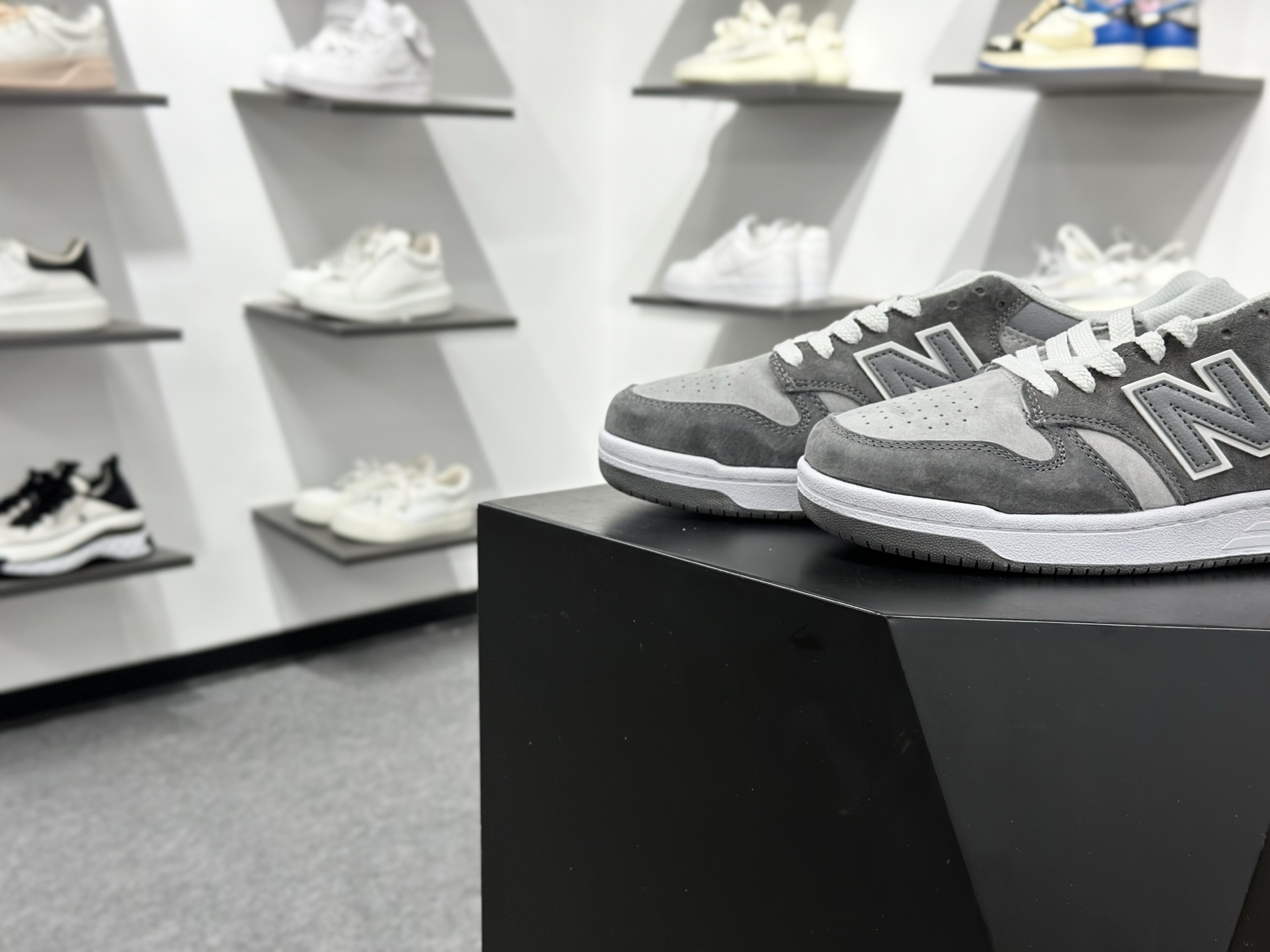 New Balance NB 480 二层牛皮人造革 轻便舒适 减震耐磨 低帮 板鞋 男女同款 BB480LEC-Top High Quatity Cheap Sneakers Fashion Clothing Clothes Bags handbags Shoes of all Brand wholesale With The best Quality And Beautiful Price from China Factory Chinese suppliers wholesaler seller New Balance NB 480 二层牛皮人造革 轻便舒适 减震耐磨 低帮 板鞋 男女同款 BB480LEC