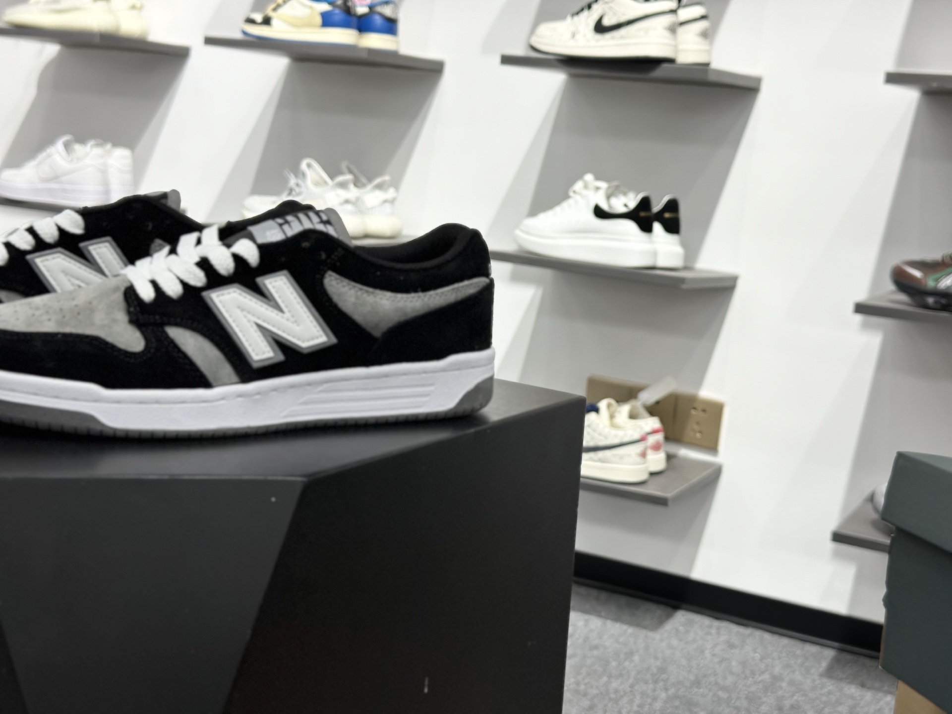 New Balance NB 480 二层牛皮人造革 轻便舒适 减震耐磨 低帮 板鞋 男女同款 NM480WGW-Top High Quatity Cheap Sneakers Fashion Clothing Clothes Bags handbags Shoes of all Brand wholesale With The best Quality And Beautiful Price from China Factory Chinese suppliers wholesaler seller New Balance NB 480 二层牛皮人造革 轻便舒适 减震耐磨 低帮 板鞋 男女同款 NM480WGW
