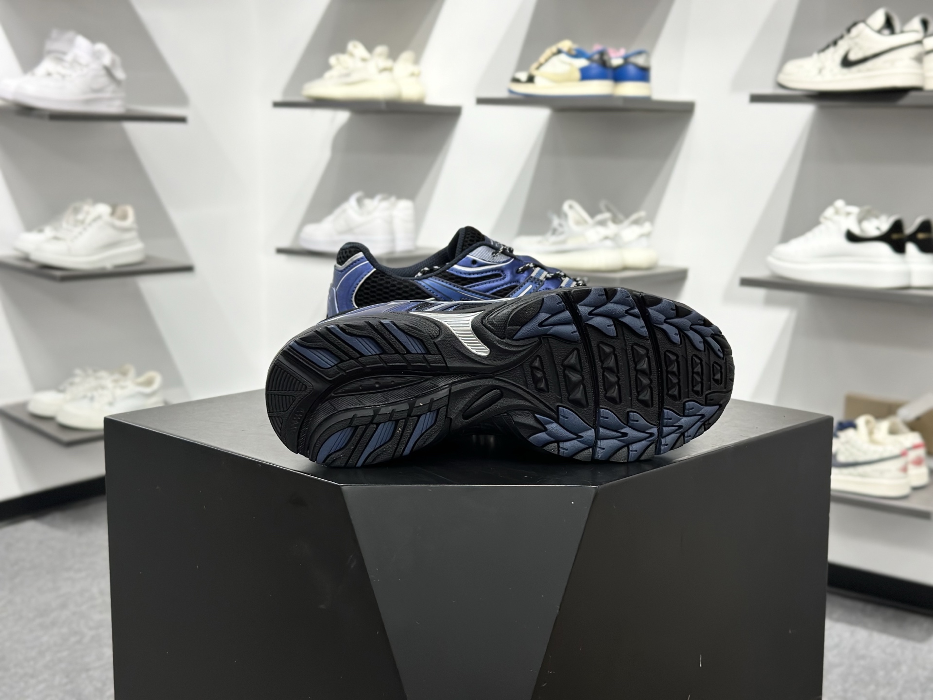 200 Asics Gel-Kahana TR Nexus 皇家蓝 亚瑟士复古潮流休闲运动鞋 1203A872-002-Chinese UA Cheap High Quatity Brand Clothes Bags handbags Sneakers wholesale wholesaler seller from China Factory suppliers Fashion Clothing Shoes best Quality Beautiful Price 200 Asics Gel-Kahana TR Nexus 皇家蓝 亚瑟士复古潮流休闲运动鞋 1203A872-002