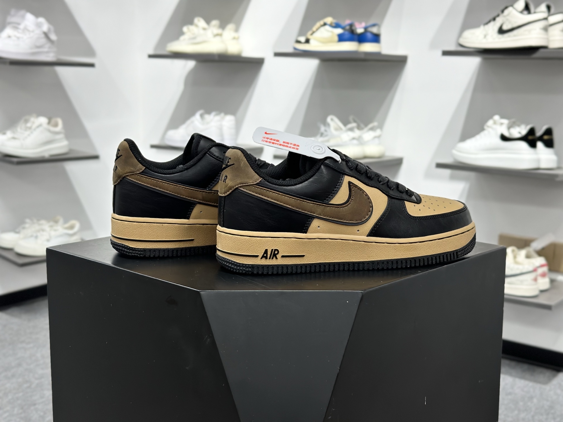 260 Nike Air Force 1 Low 黑棕 FB8878-200