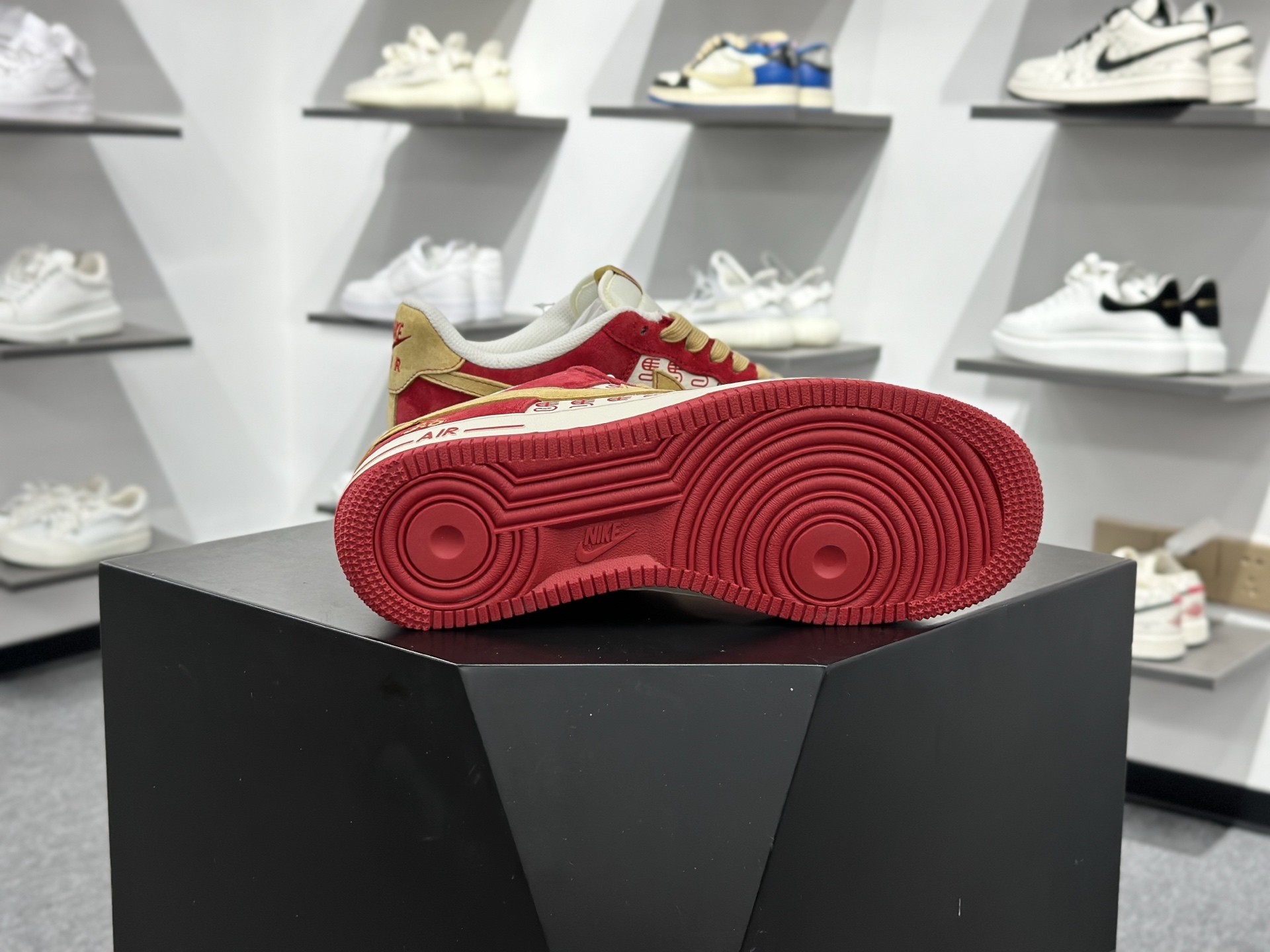 Nike Air Force1 07 low 马年限定 XD0028-014 Nike Air Force1 07 low 马年限定 XD0028-014