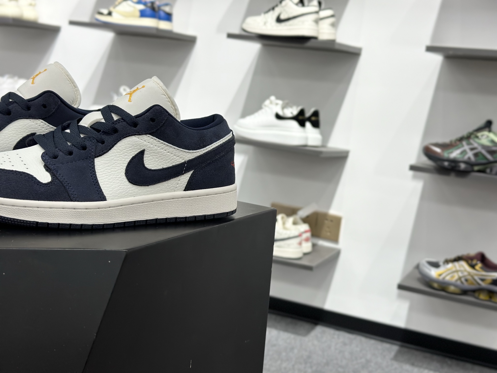 Air Jordan 1 Low 海军蓝 IO7448-400 Air Jordan 1 Low 海军蓝 IO7448-400