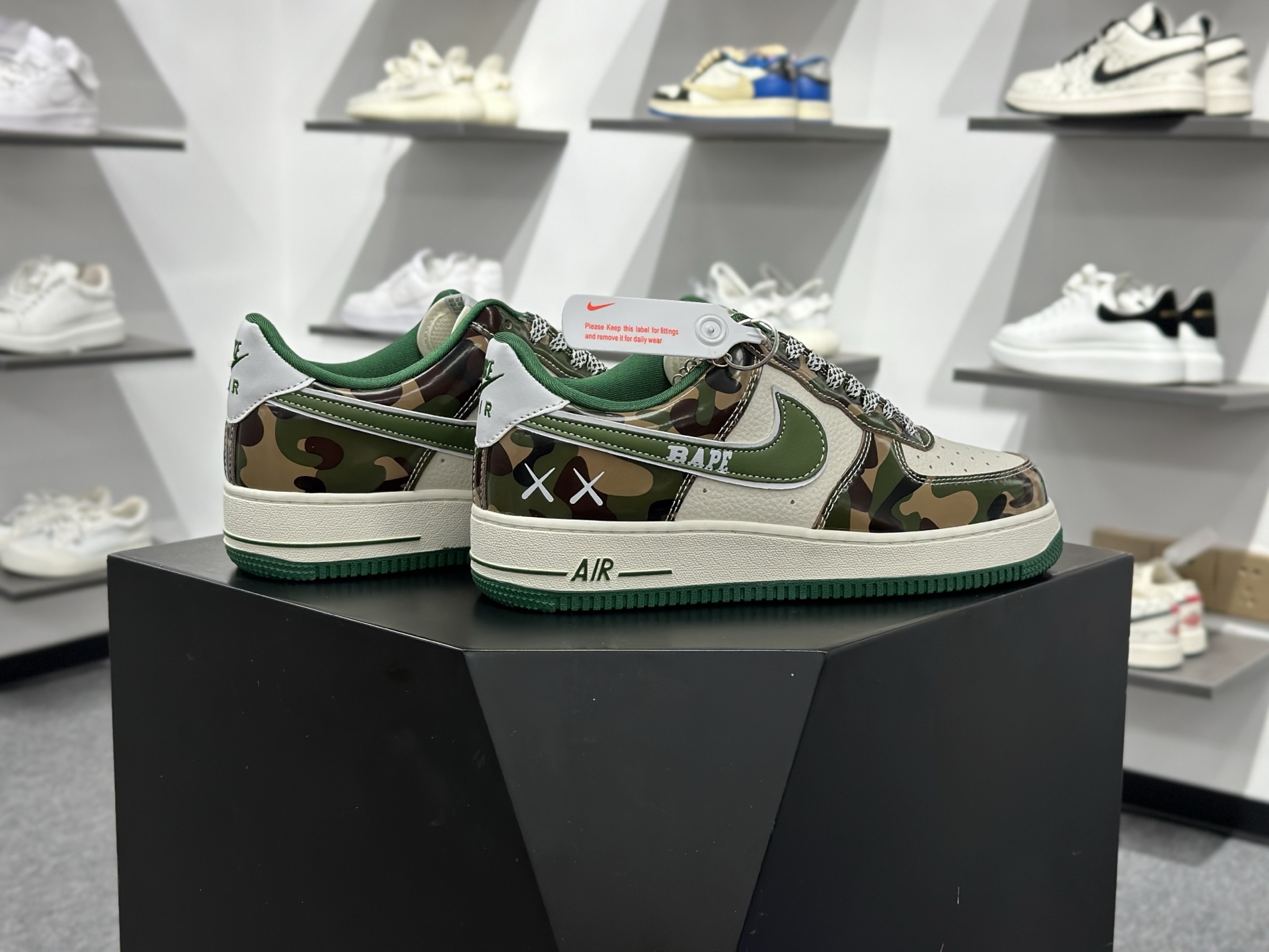Nike Air Force 1 Low 07 x BAPE 迷彩绿白满天星 SY1388-032 Nike Air Force 1 Low 07 x BAPE 迷彩绿白满天星 SY1388-032