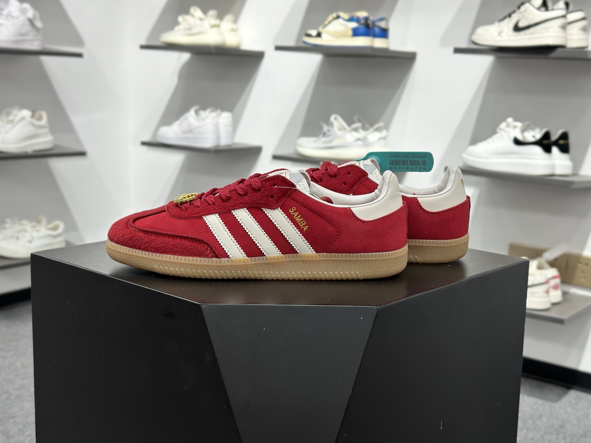 180 adidas originals Samba 马年限定 桑巴舞系列复古经典轻便板鞋 JQ5976-Chinese UA Cheap High Quatity Brand Clothes Bags handbags Sneakers wholesale wholesaler seller from China Factory suppliers Fashion Clothing Shoes best Quality Beautiful Price 180 adidas originals Samba 马年限定 桑巴舞系列复古经典轻便板鞋 JQ5976