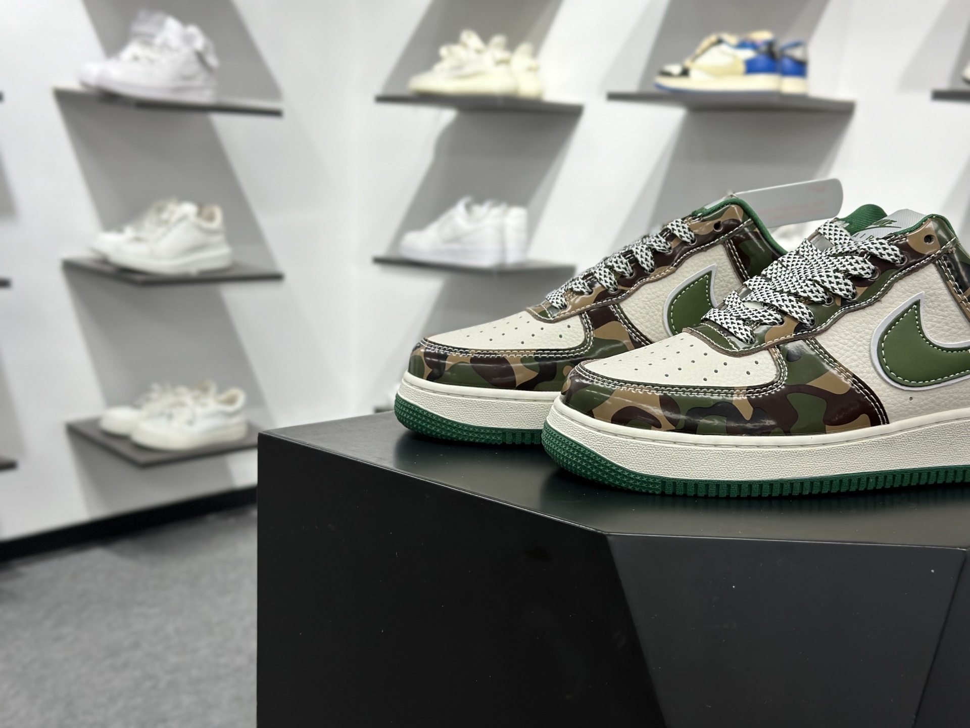 Nike Air Force 1 Low 07 x BAPE 迷彩绿白满天星 SY1388-032 Nike Air Force 1 Low 07 x BAPE 迷彩绿白满天星 SY1388-032